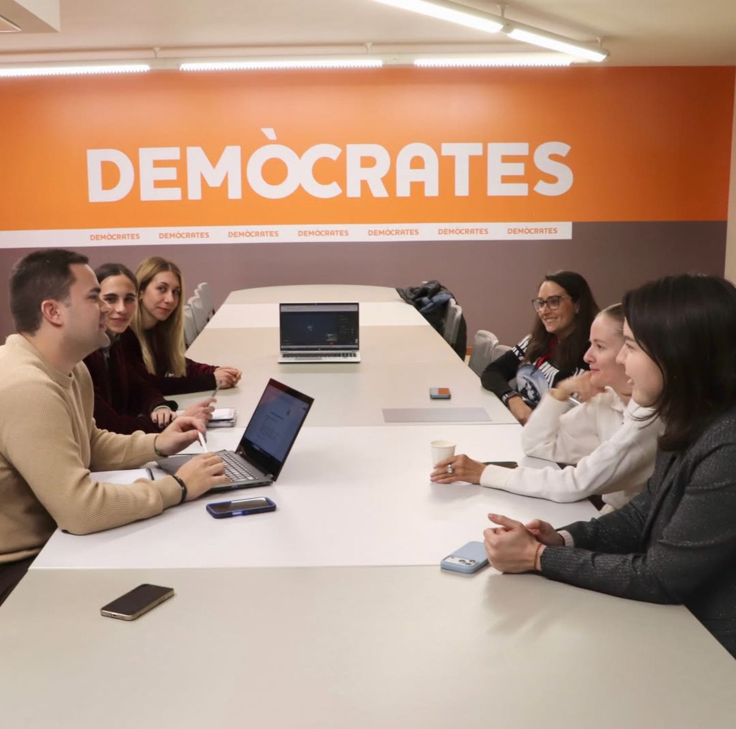 Un moment de la reunió de la secció jove de Demòcrates.