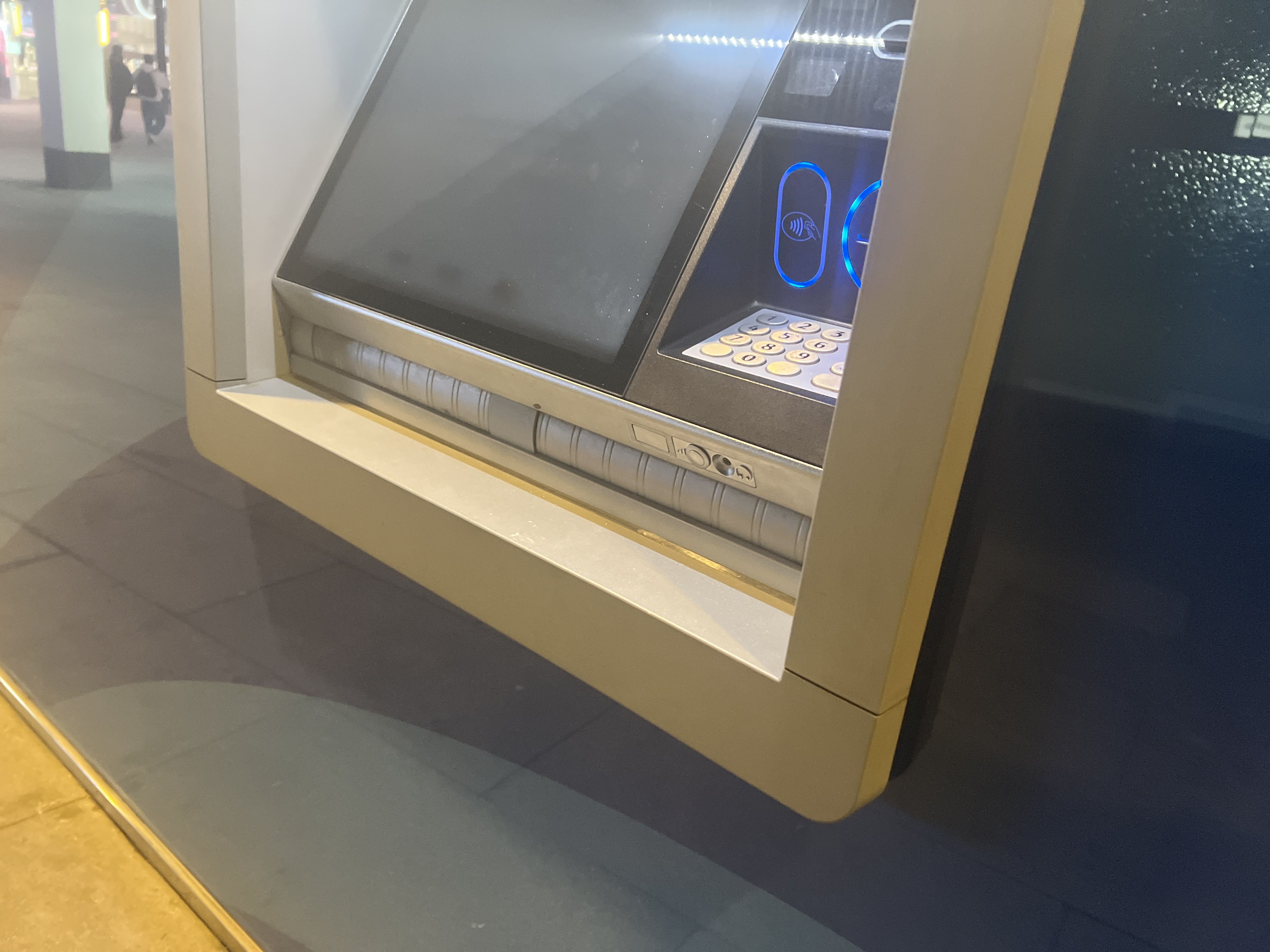 Un dels caixers automàtics de la sucursal 'afectada'.