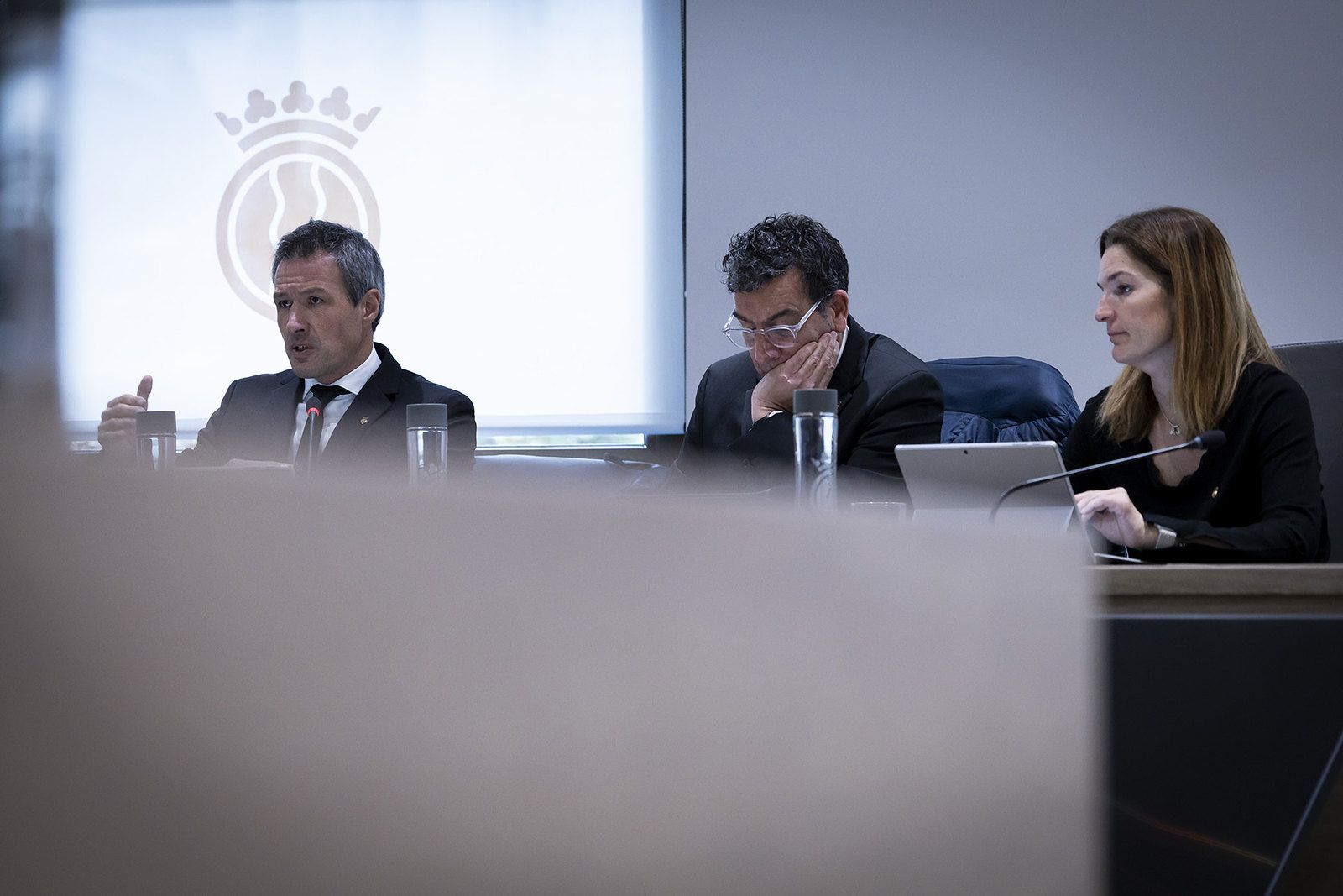 Els consellers de la minoria de Demòcrates en la sessió d'aquest dijous.