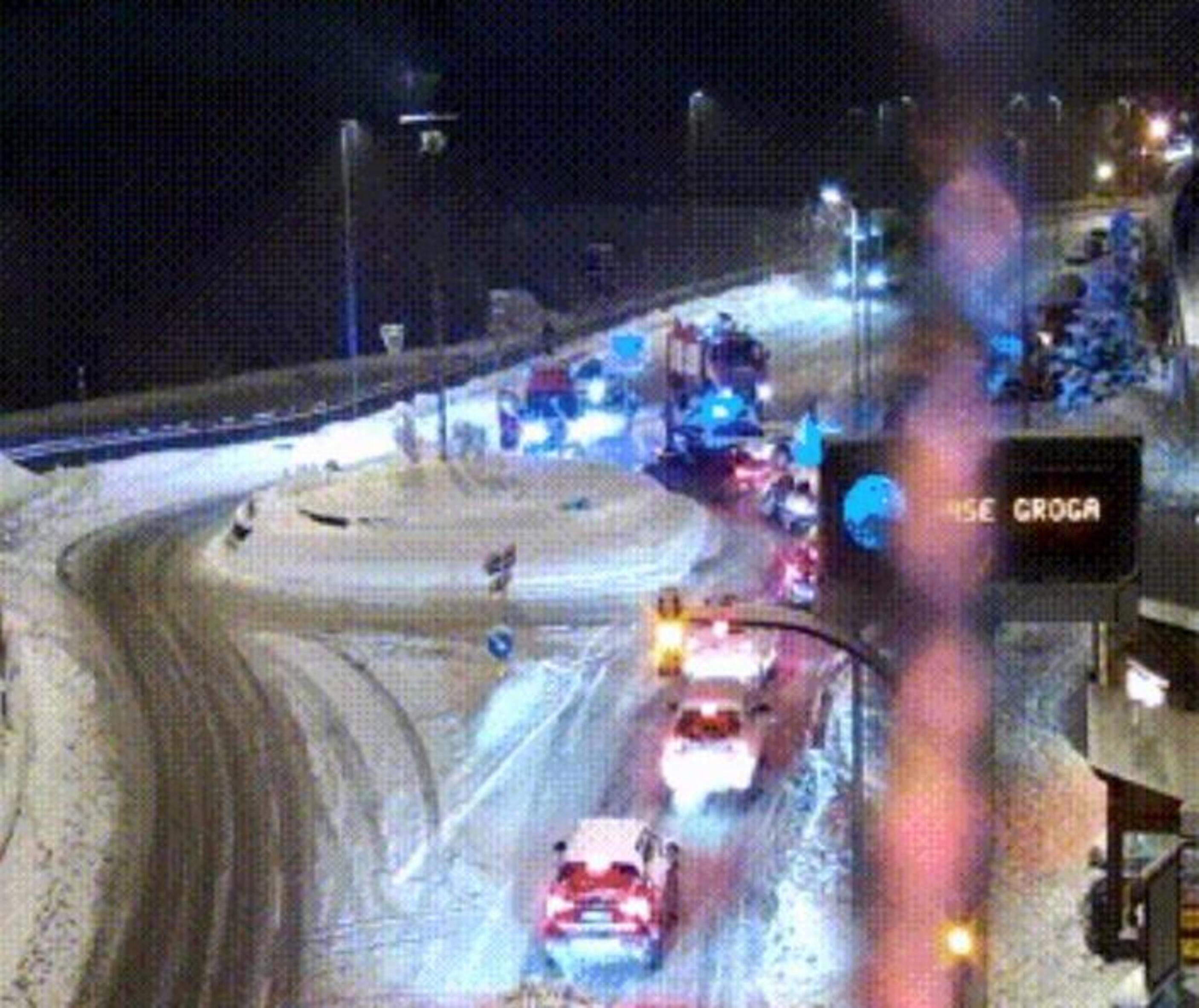 L'atropellament de la rotonda de Ransol vist a través de les càmeres de Mobilitat.