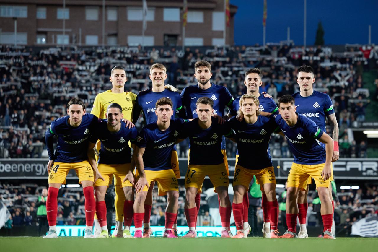 Aquest ha estat l'onze inicial que ha presentat l'FC Andorra a Castalia. Aquest ha estat l'onze inicial que ha presentat l'FC Andorra a Castalia.