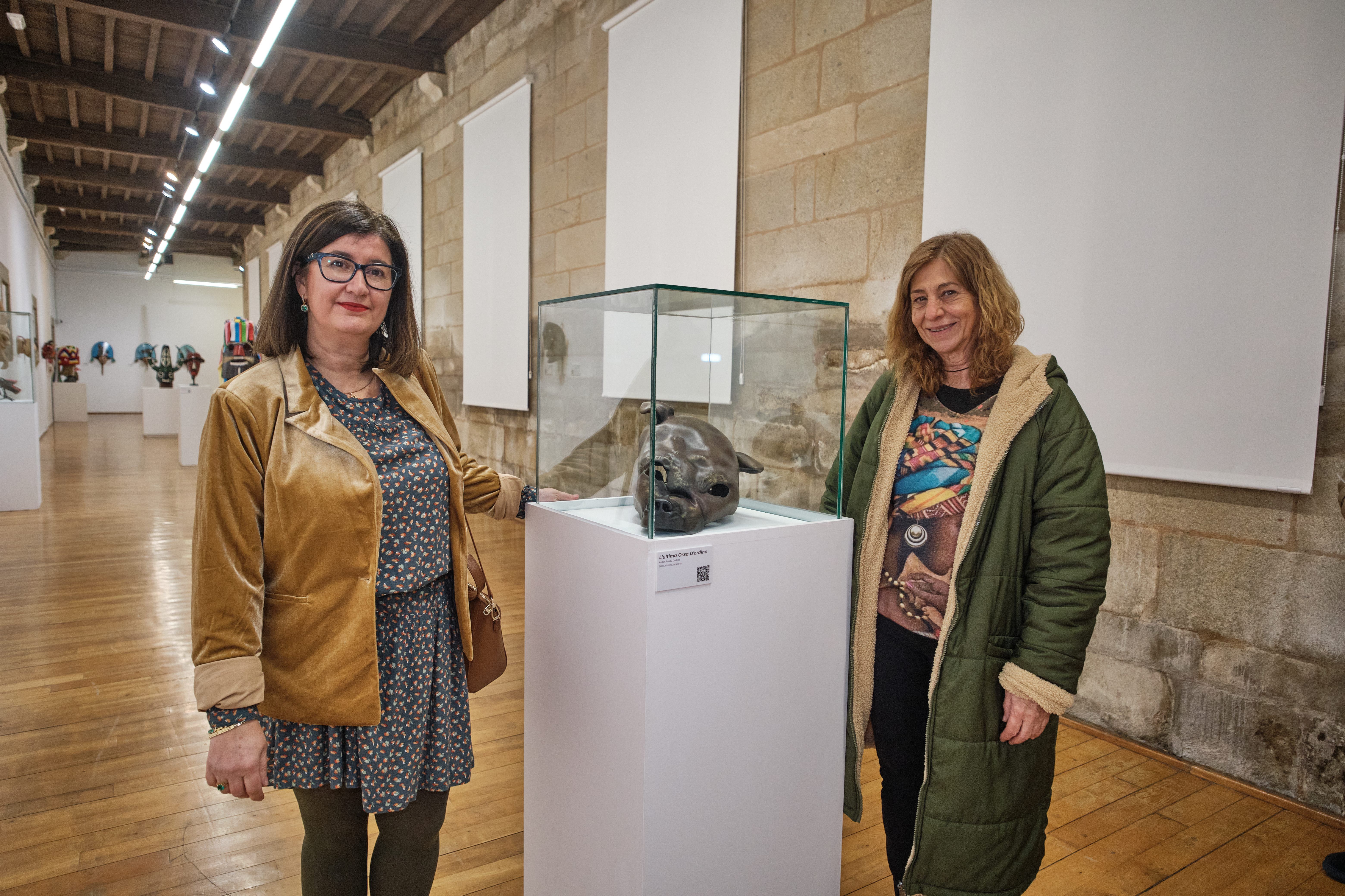 La màscara de l’Ossa d’Ordino exposada al Museo do Pobo Galego, a Santiago de Compostel·la.