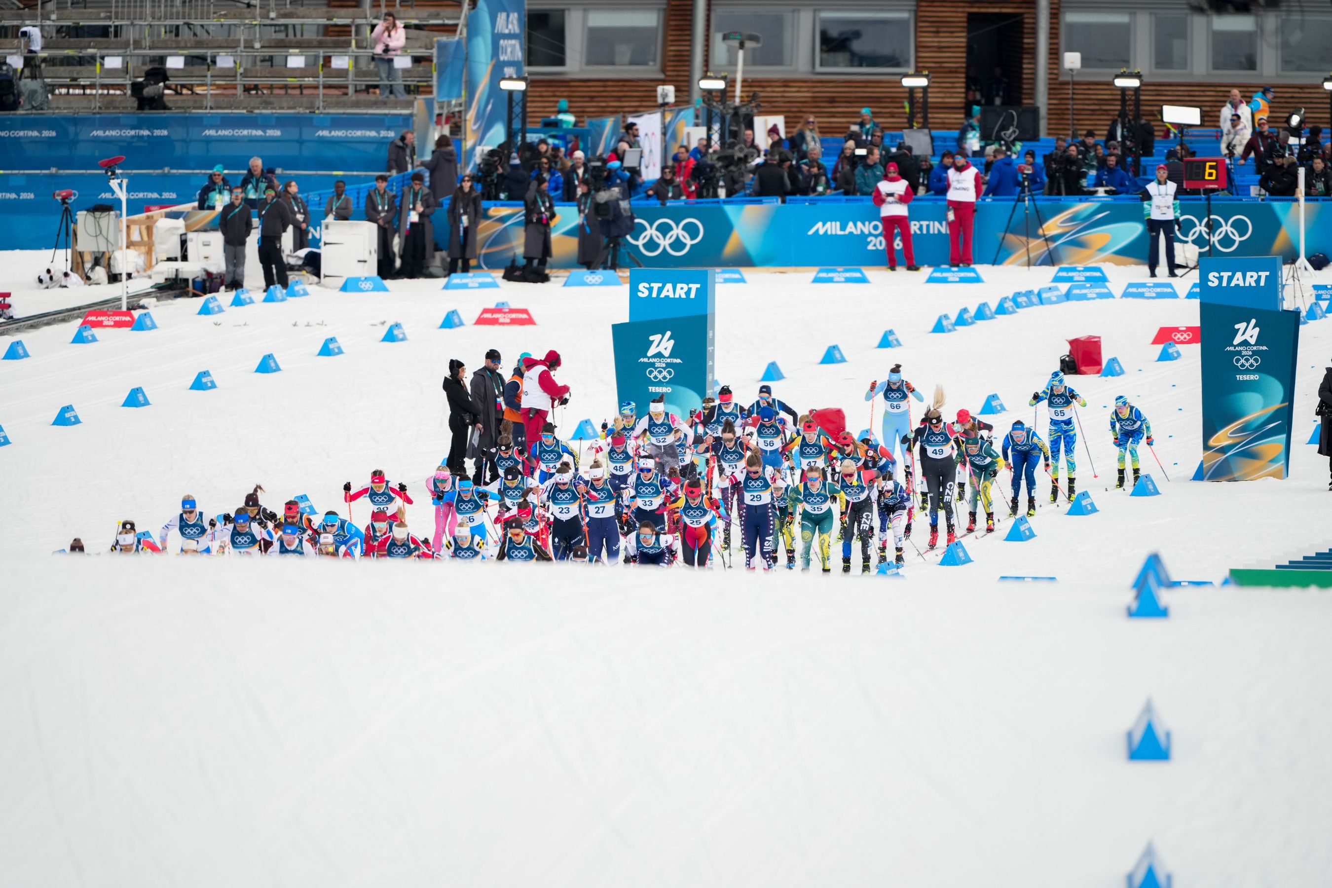 Gina del Rio, dorsal 27, a la sortida dels 20km skiathlon dels Jocs Olímpics. FOTO Nordic Focus