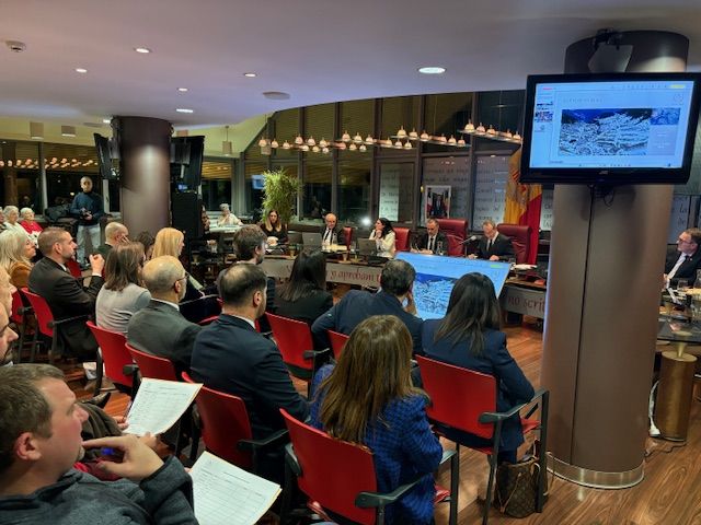 Subhasta dels cortons a Canillo. // Comú de Canillo