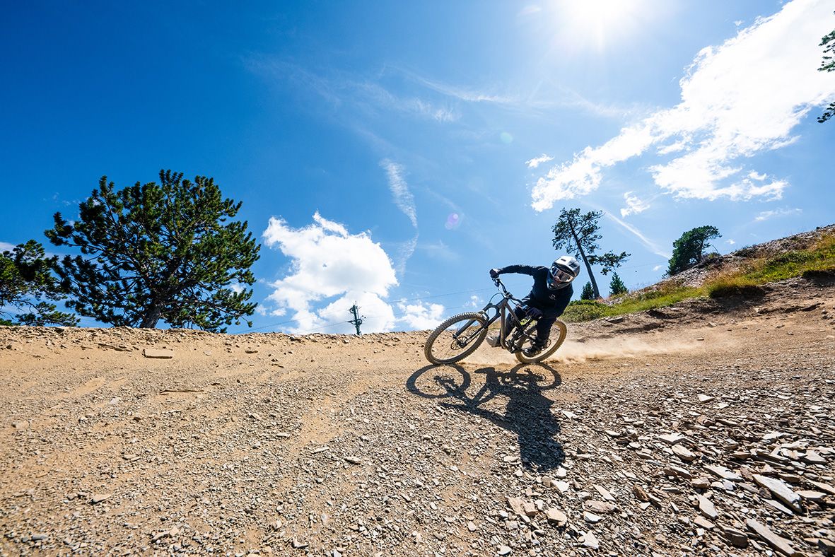 Un ciclista als circuits de Pal-Arinsal.