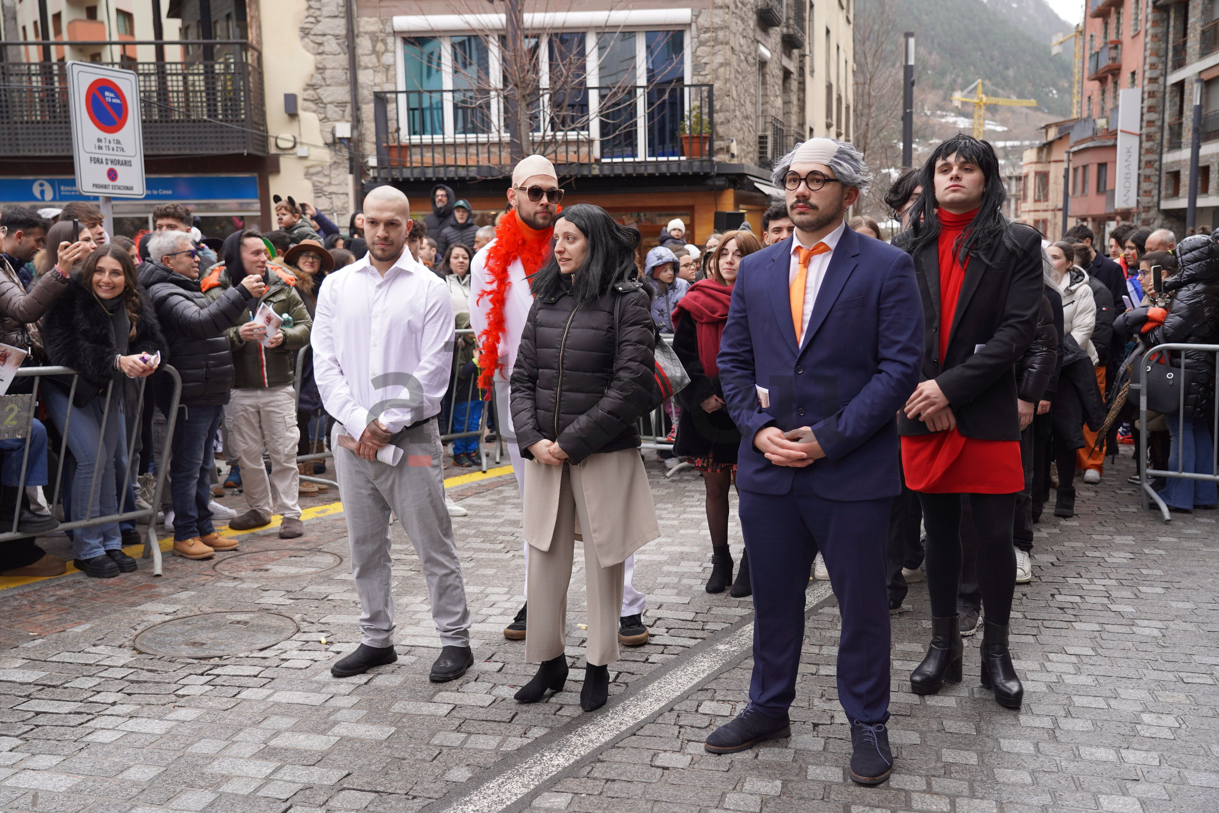 La 'corporació clonada' encapçalant el seguici.