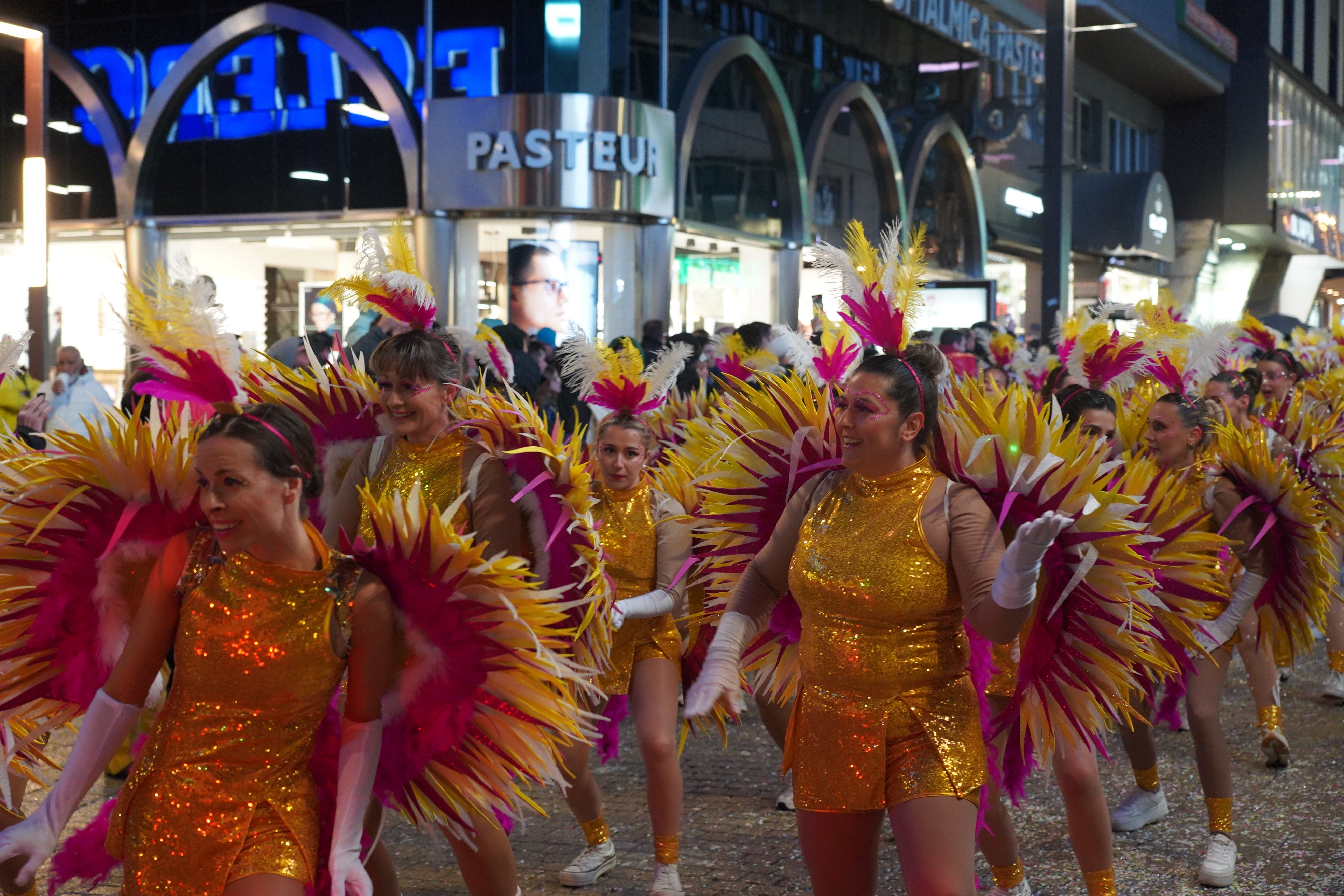 Ambient jove a ritme de Samba. Ambient jove a ritme de Samba.