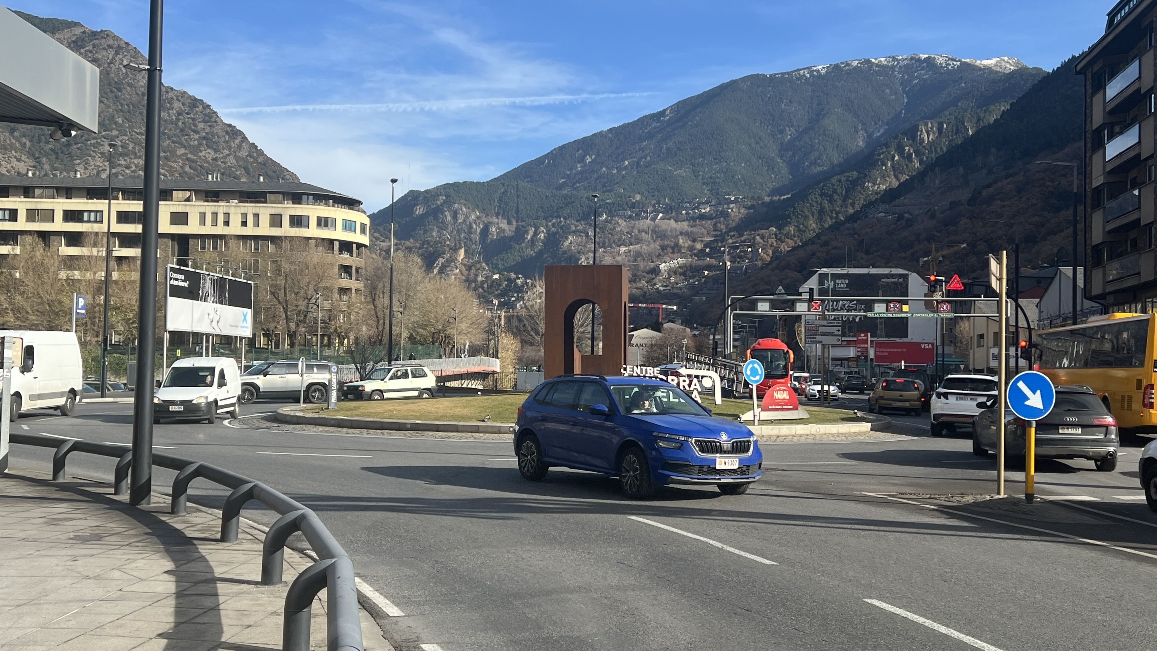 La rotonda de Prada Casadet. La rotonda de Prada Casadet.