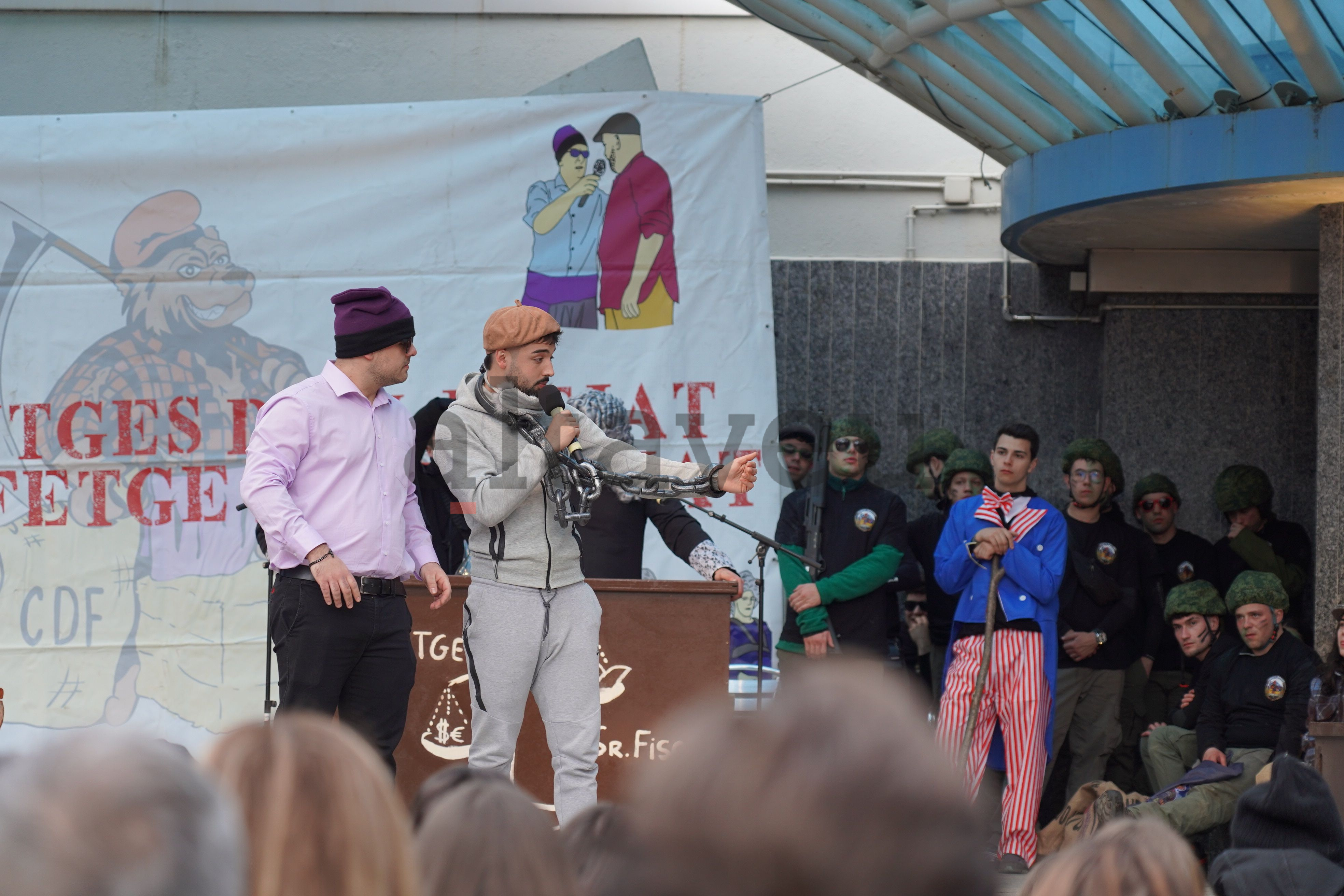 El Sis Dits explicant la seva història al tribunal. El Sis Dits explicant la seva història al tribunal.