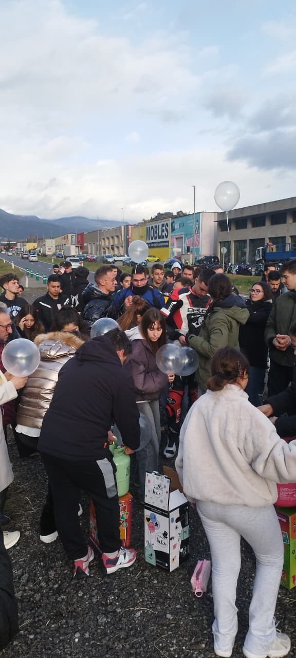 Un moment previ a l'enlairament de globus.