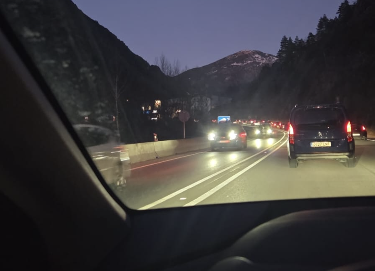 Cues d’entrada al Principat per la frontera del riu Runer.