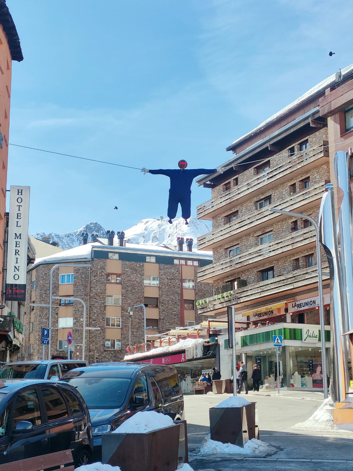 El Rei Carnestoltes, penjat al Pas. 