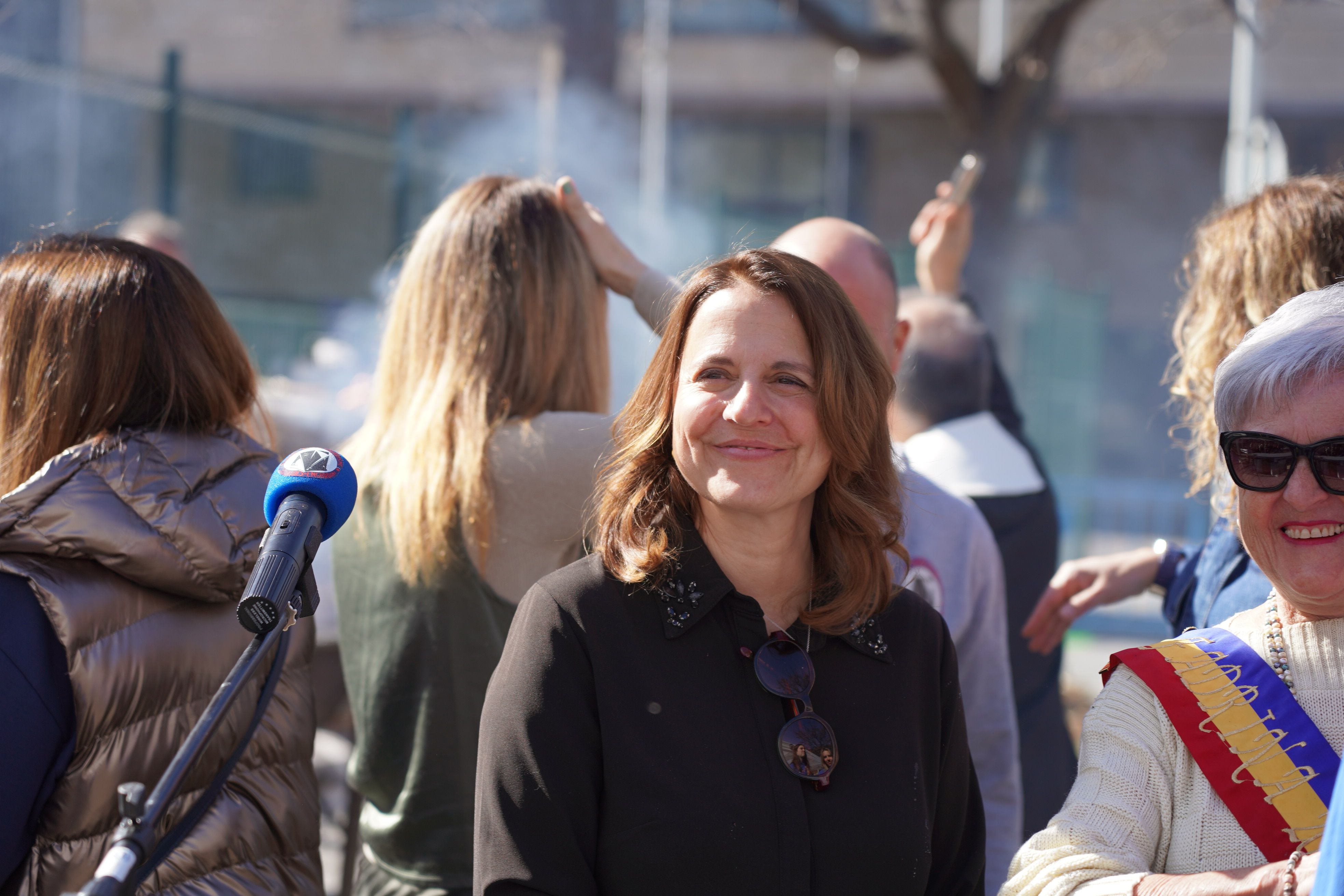 La cònsol major d’Escaldes-Engordany, Rosa Gili, durant la calçotada popular d’aquest diumenge. La cònsol major d’Escaldes-Engordany, Rosa Gili, durant la calçotada popular d’aquest diumenge.