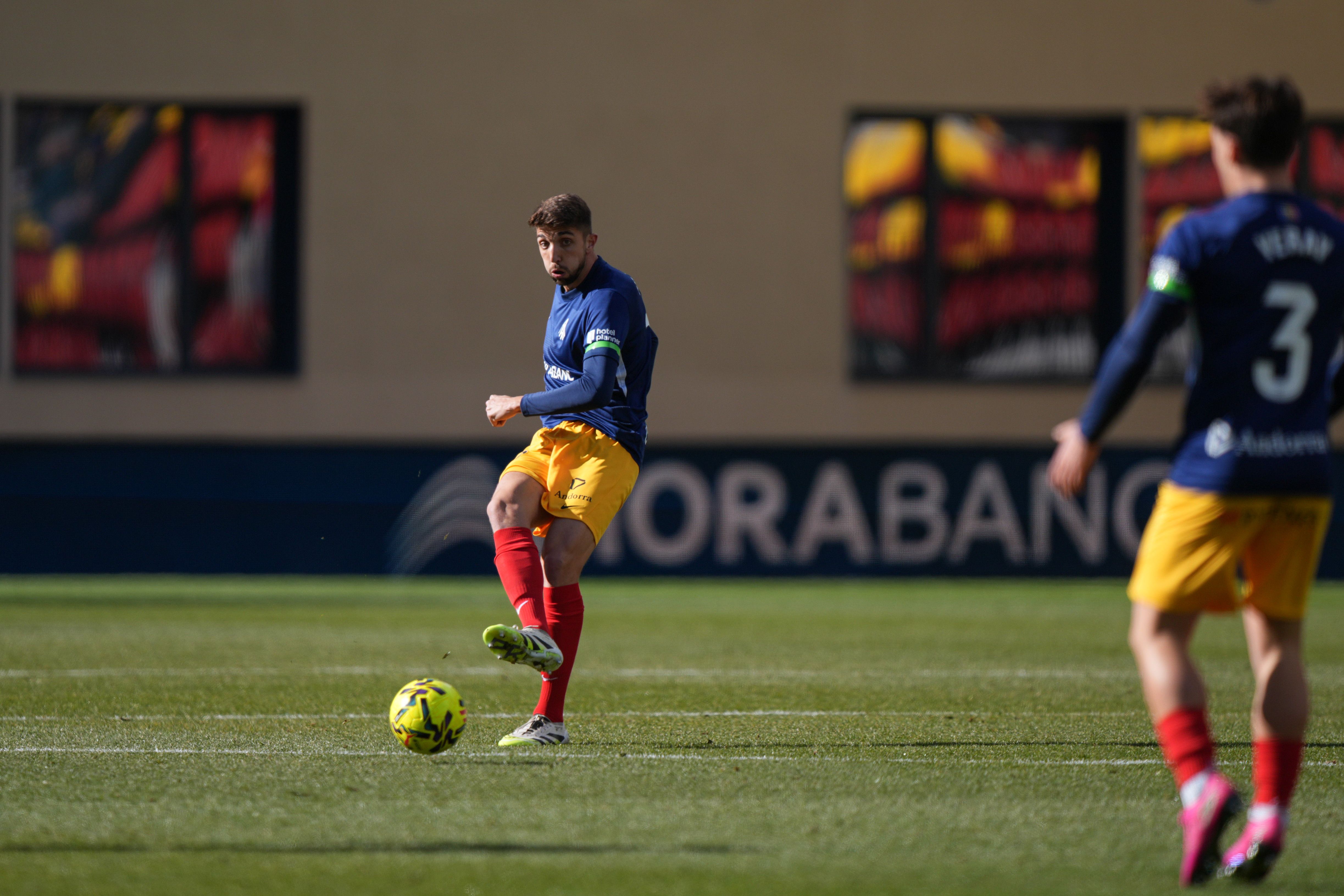 Édgar González en el partit contra la Reial Societat B.