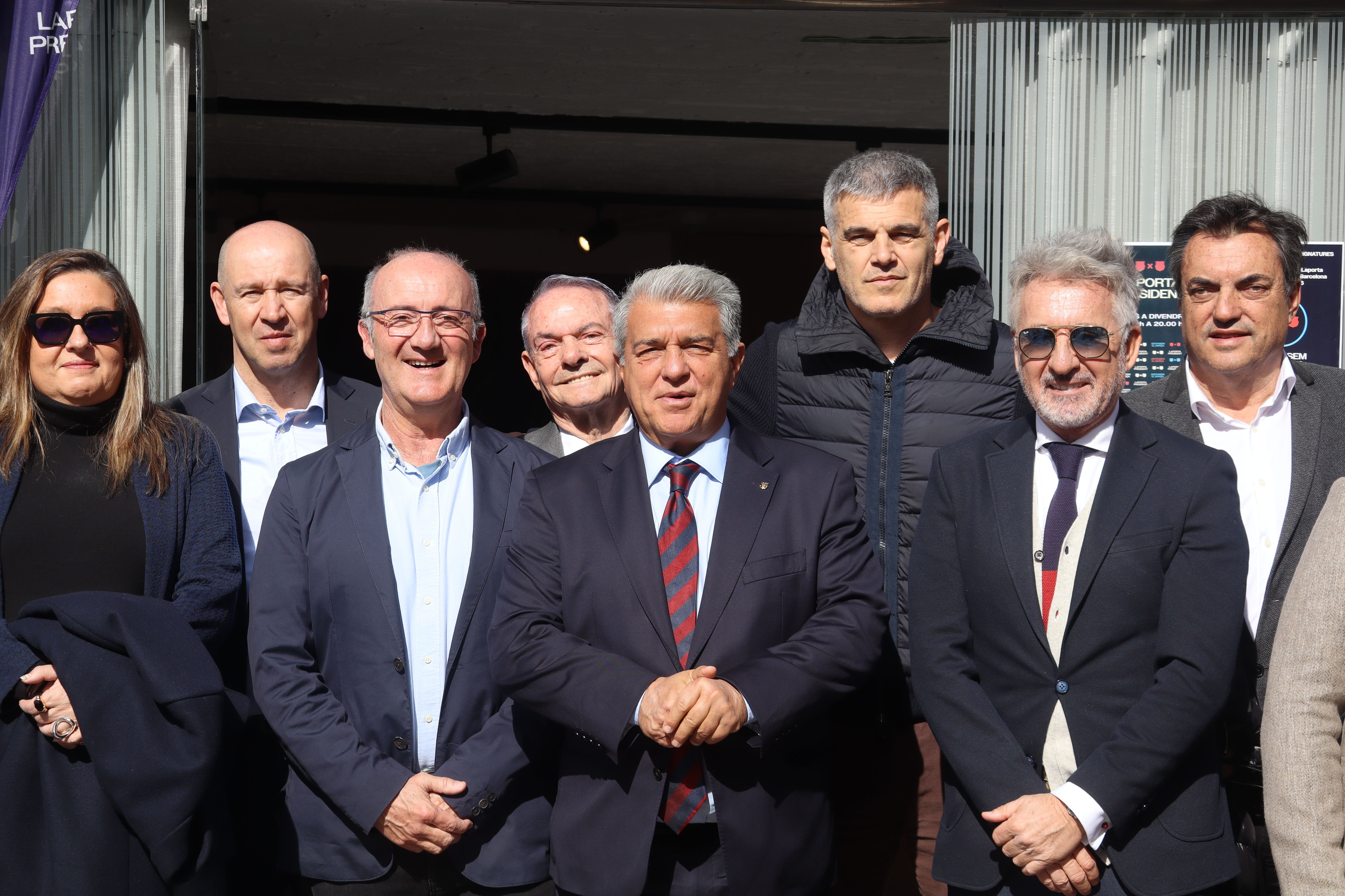 Laporta en la inauguració de la seu de recollida de firmes. Laporta en la inauguració de la seu de recollida de firmes.