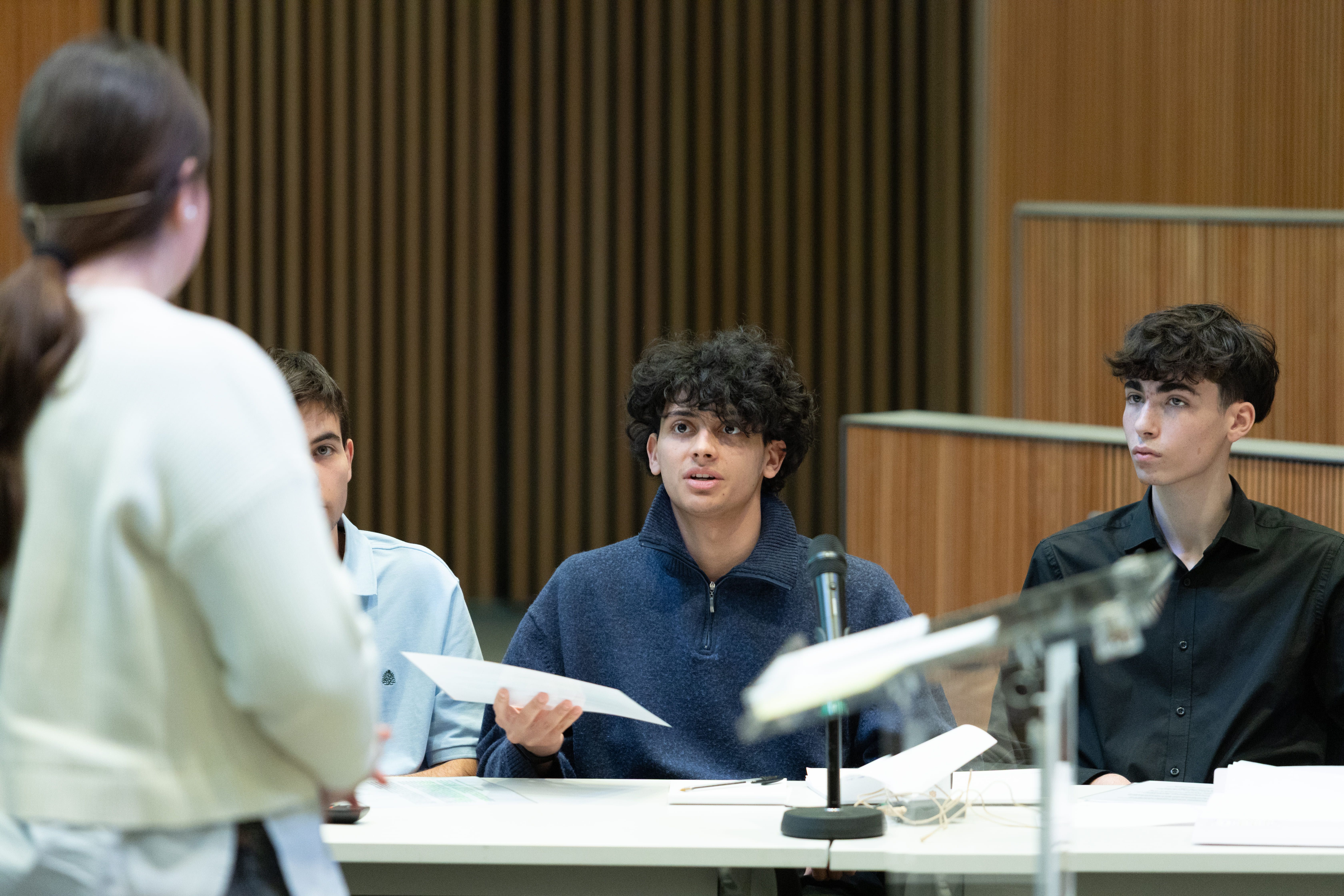 Els alumnes hauran de fer dos debats a favors i dos altres en contra.