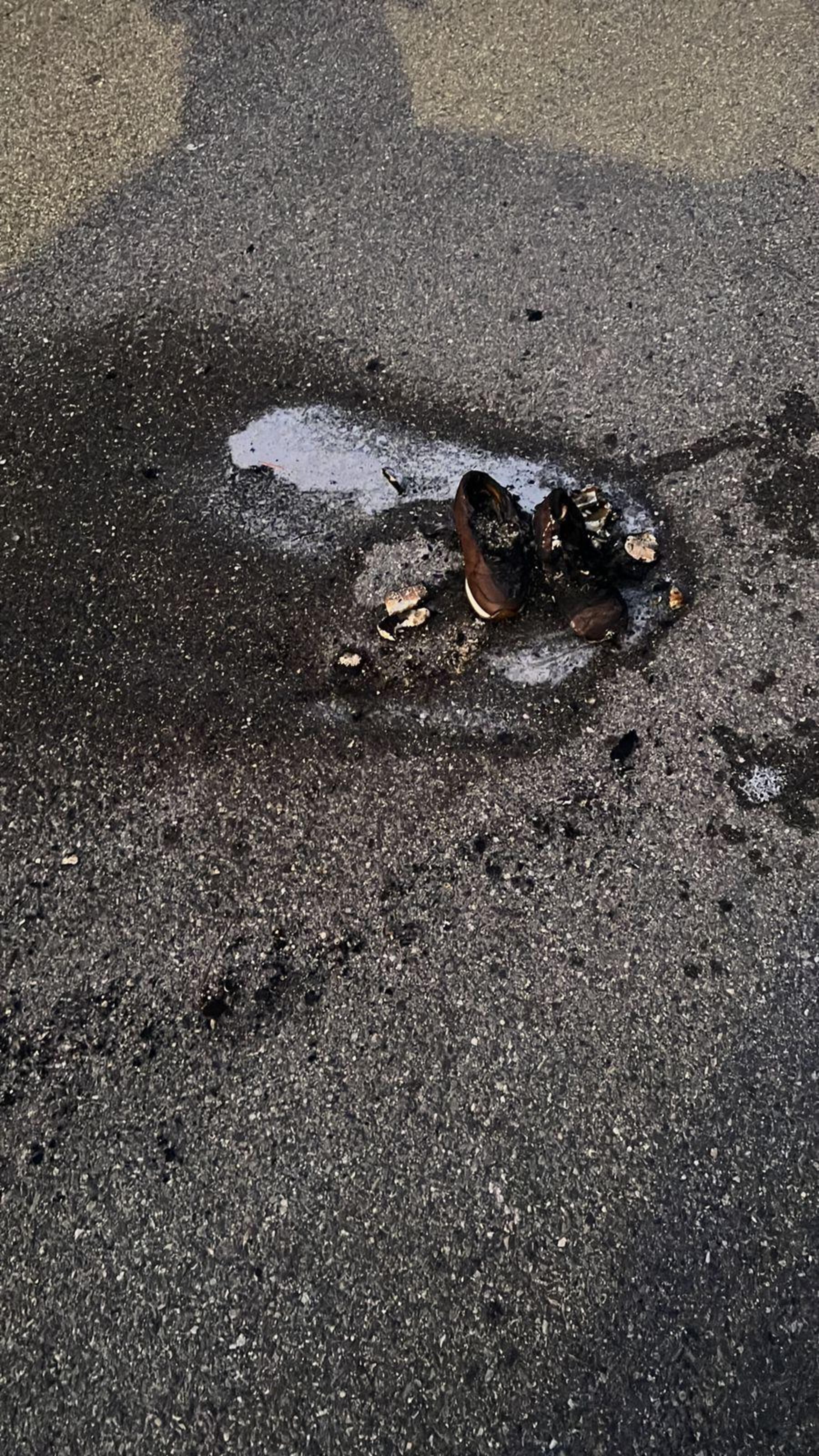 Les sabatilles que haurien estat l'origen del foc d'aquest matí de dijous.