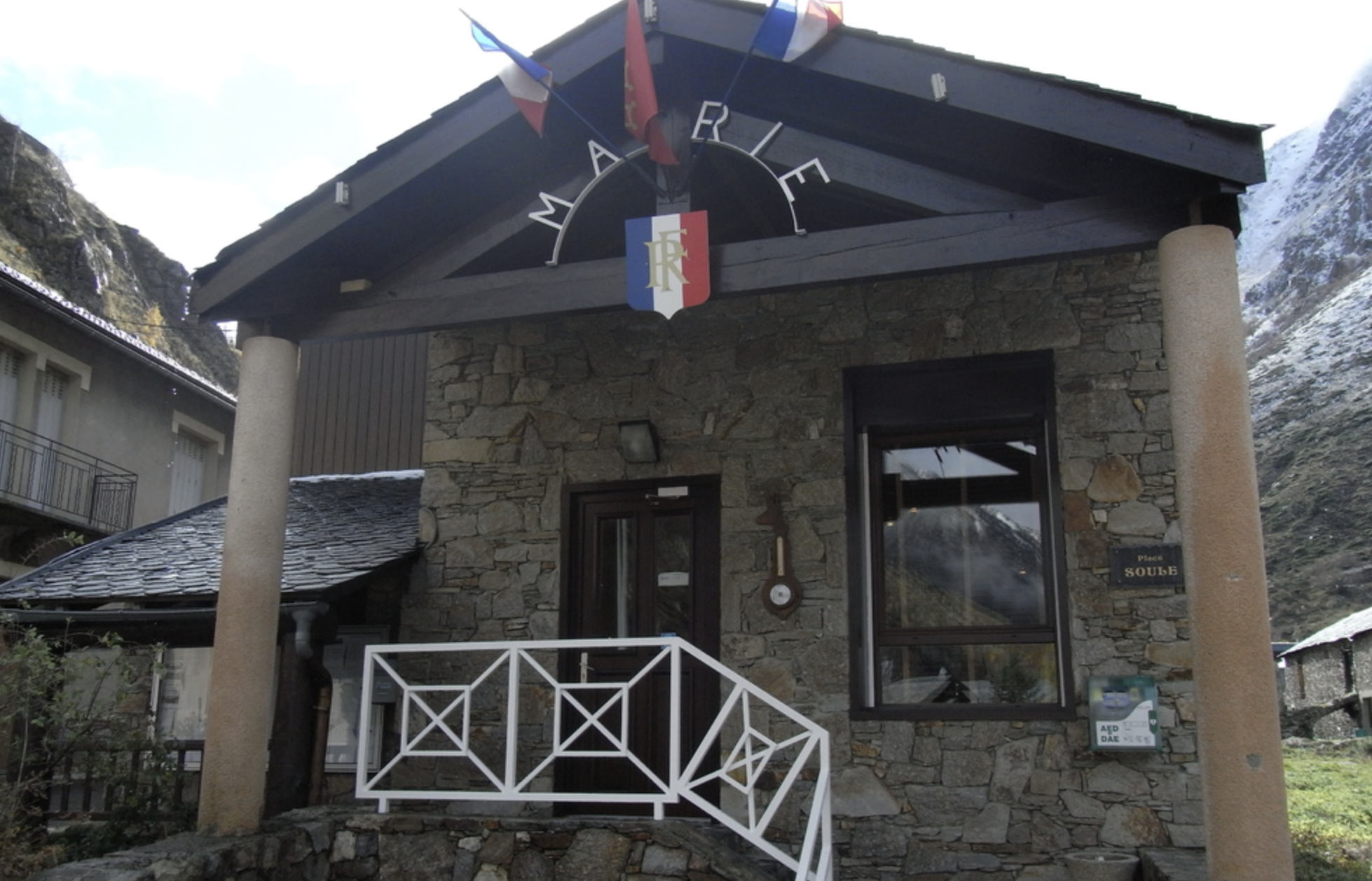 Edifici de l’ajuntament de l’Ospitalet. Edifici de l’ajuntament de l’Ospitalet.