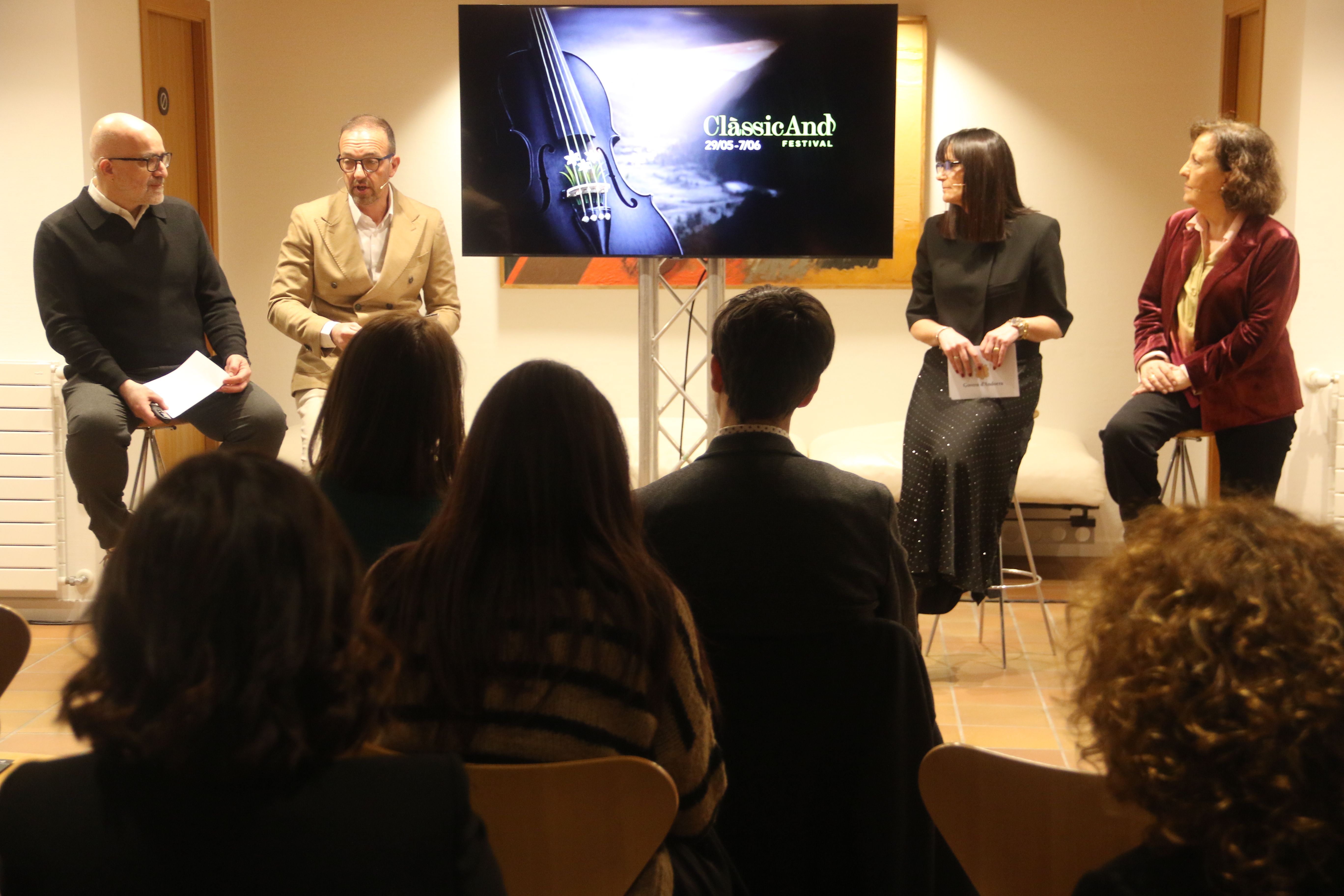 Joan Anton Rechi, Jordi Torres, Mònica Bonell i la cantaora Carmen Linares en la presentació de la quarta edició del Clàssicand.