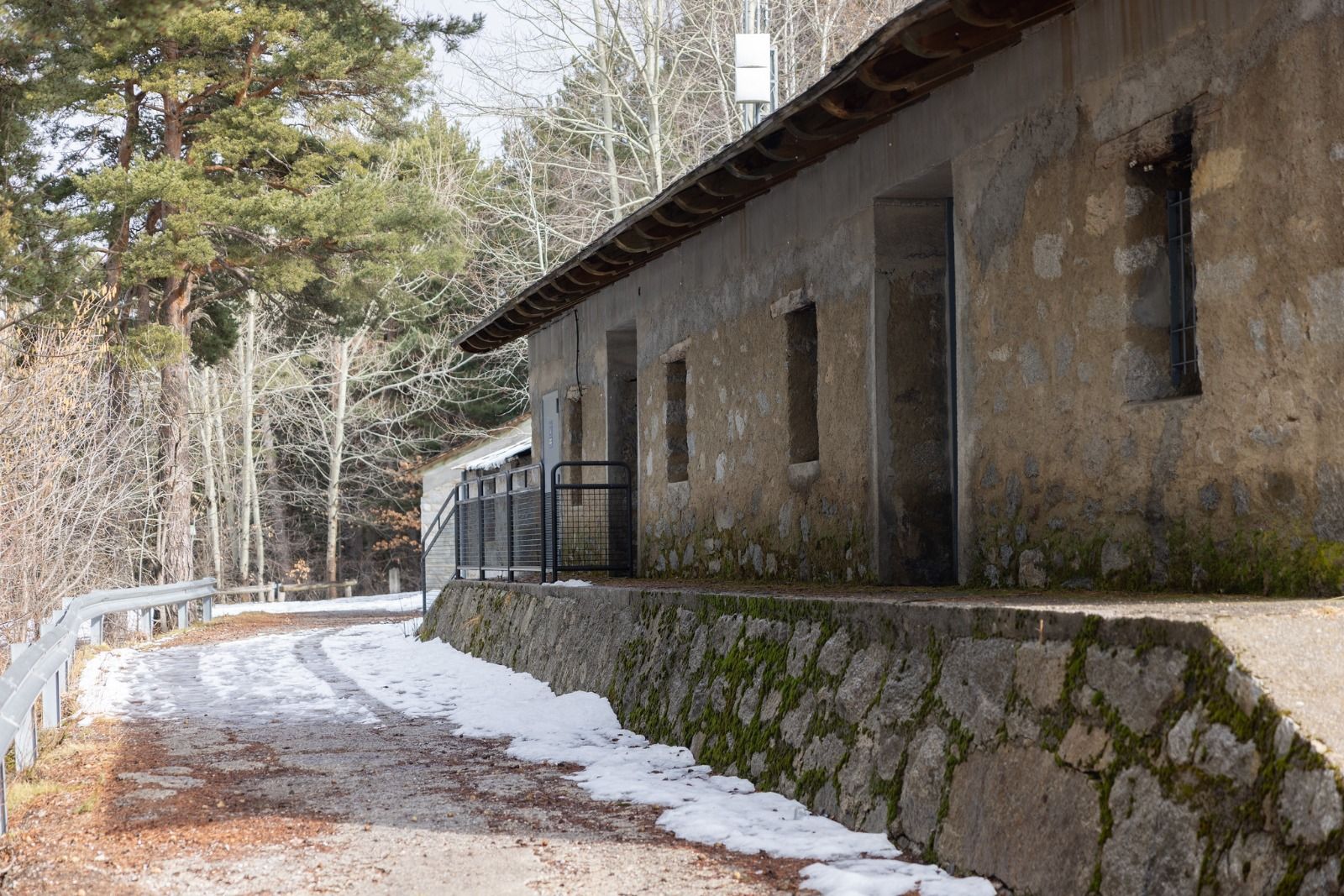 La casa de colònies d'Engolasters. La casa de colònies d'Engolasters.