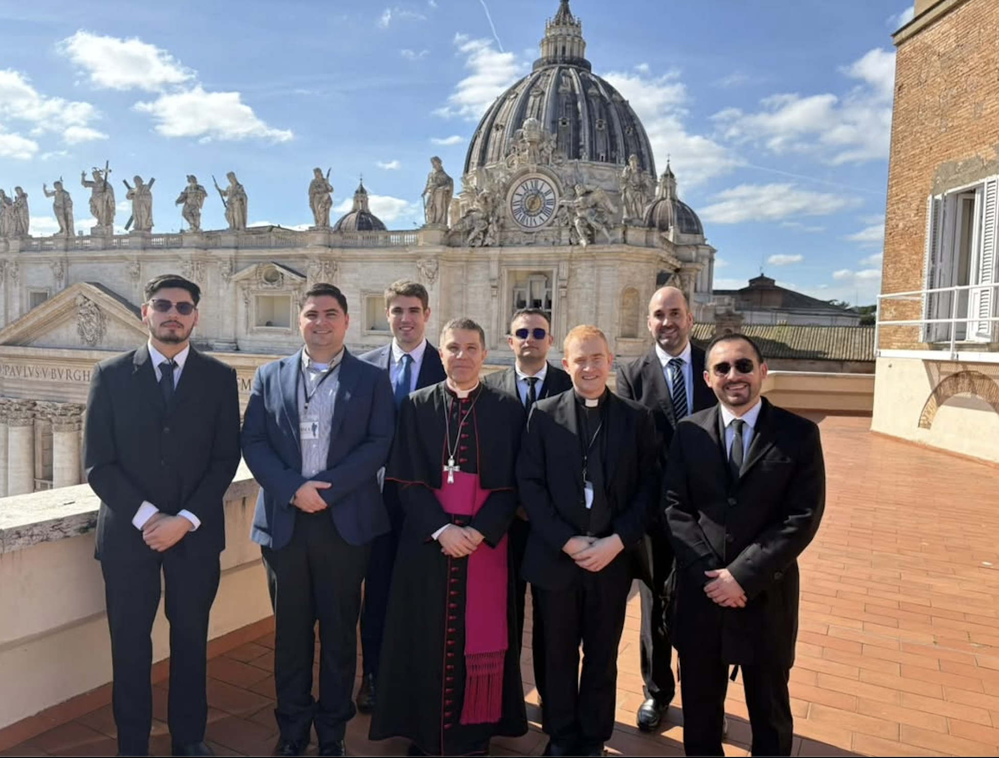 Els seminaristes del bisbat d’Urgell, acompanyats de Josep-Lluís Serrano Pentinat, es troben amb el papa Lleó XIV.