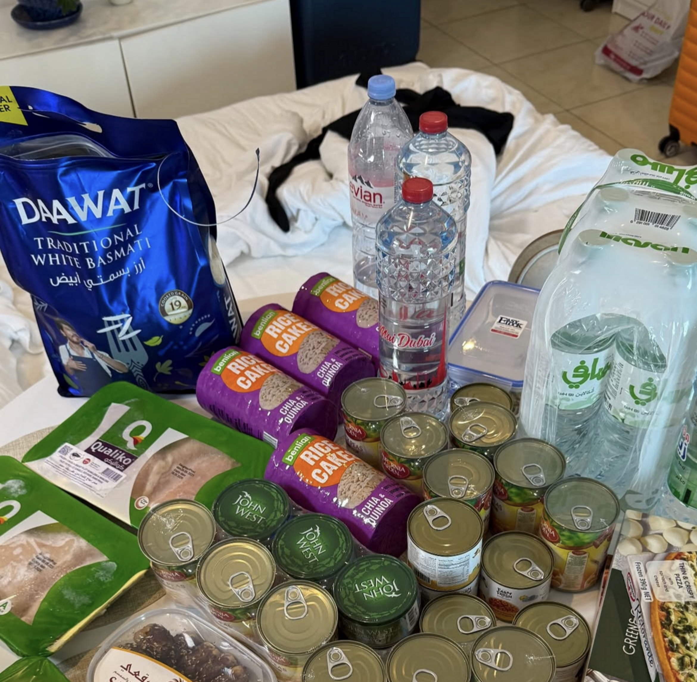 Provisions adquirides davant la incertesa que es viu a Dubai per un emprenedor que es mou entre Andorra i Eivissa. Provisions adquirides davant la incertesa que es viu a Dubai per un emprenedor que es mou entre Andorra i Eivissa.