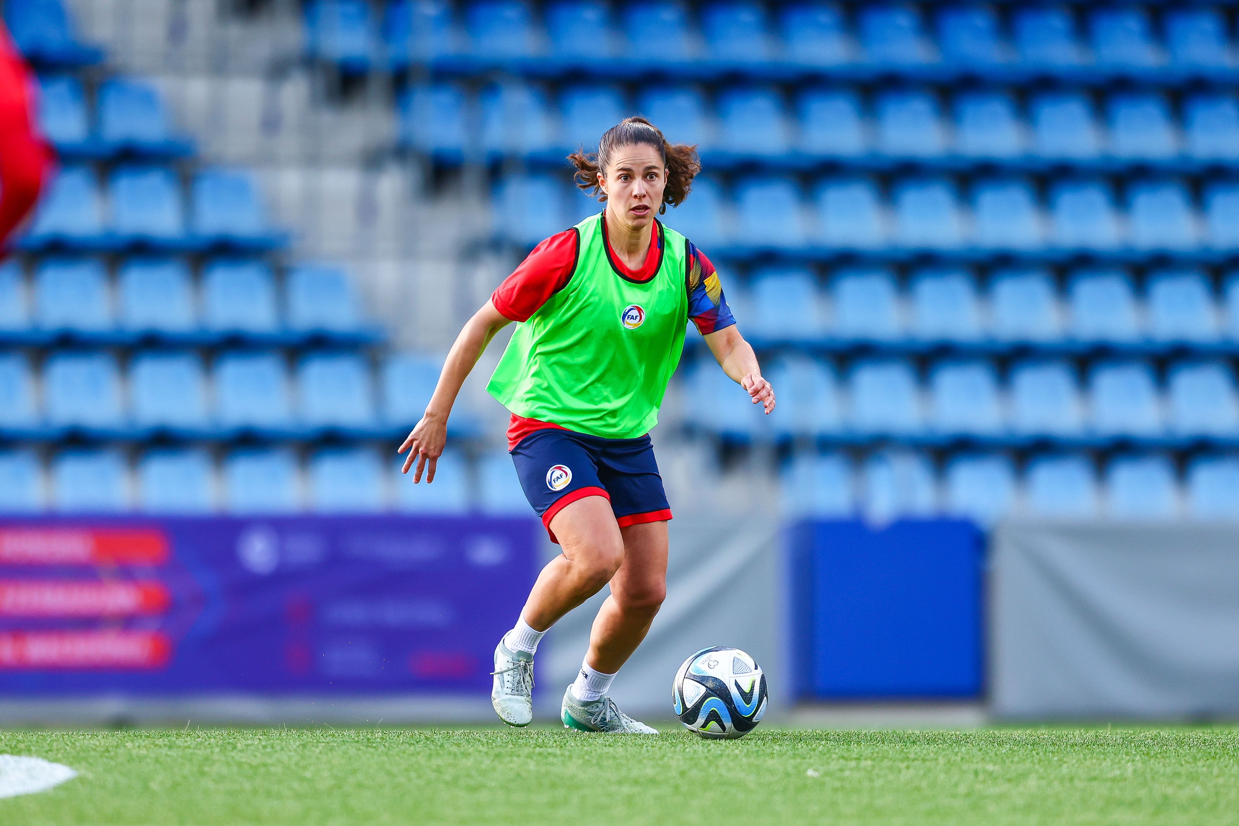 La davantera del València, Tere Morató, aquest dilluns a l'entrenament de la selecció.