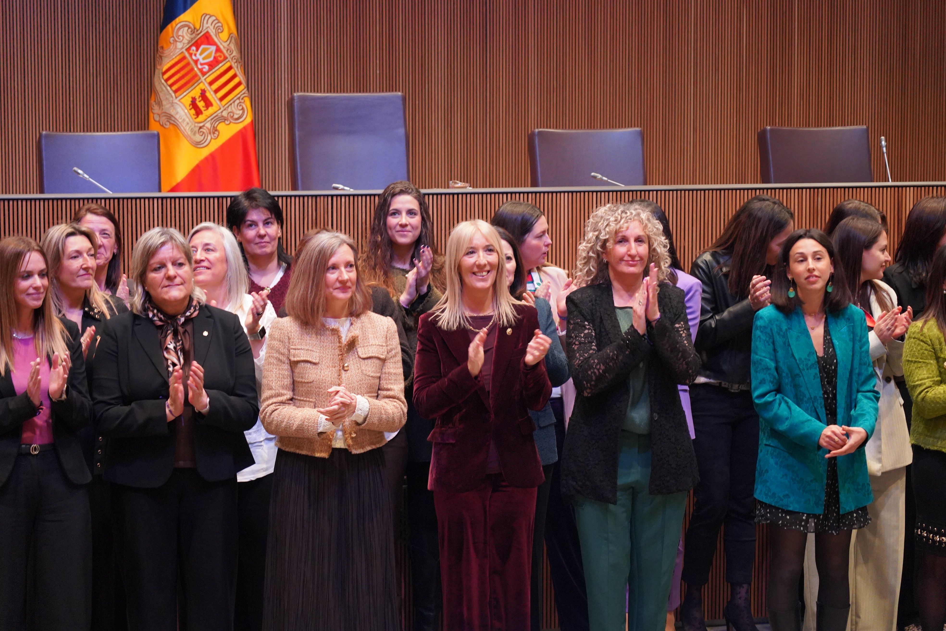 Algunes de les participants a l'acte commemoratiu del 8M. Algunes de les participants a l'acte commemoratiu del 8M.