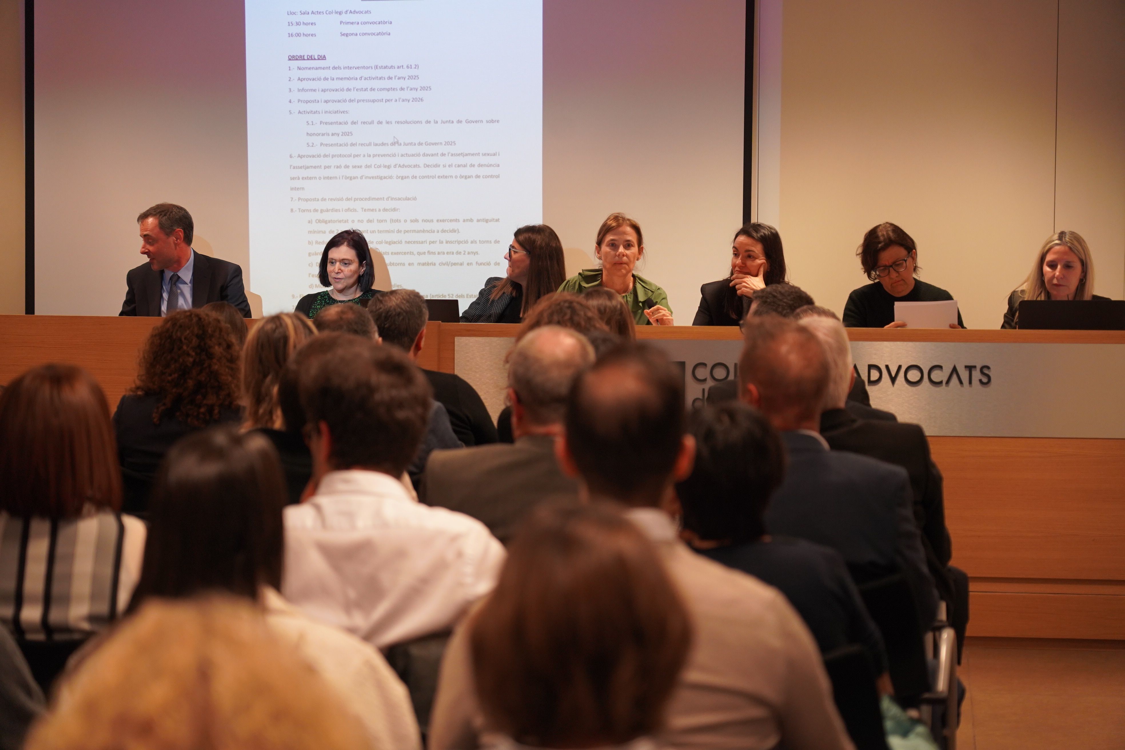 La junta sortint en l'inici de l'assemblea. La junta sortint en l'inici de l'assemblea.