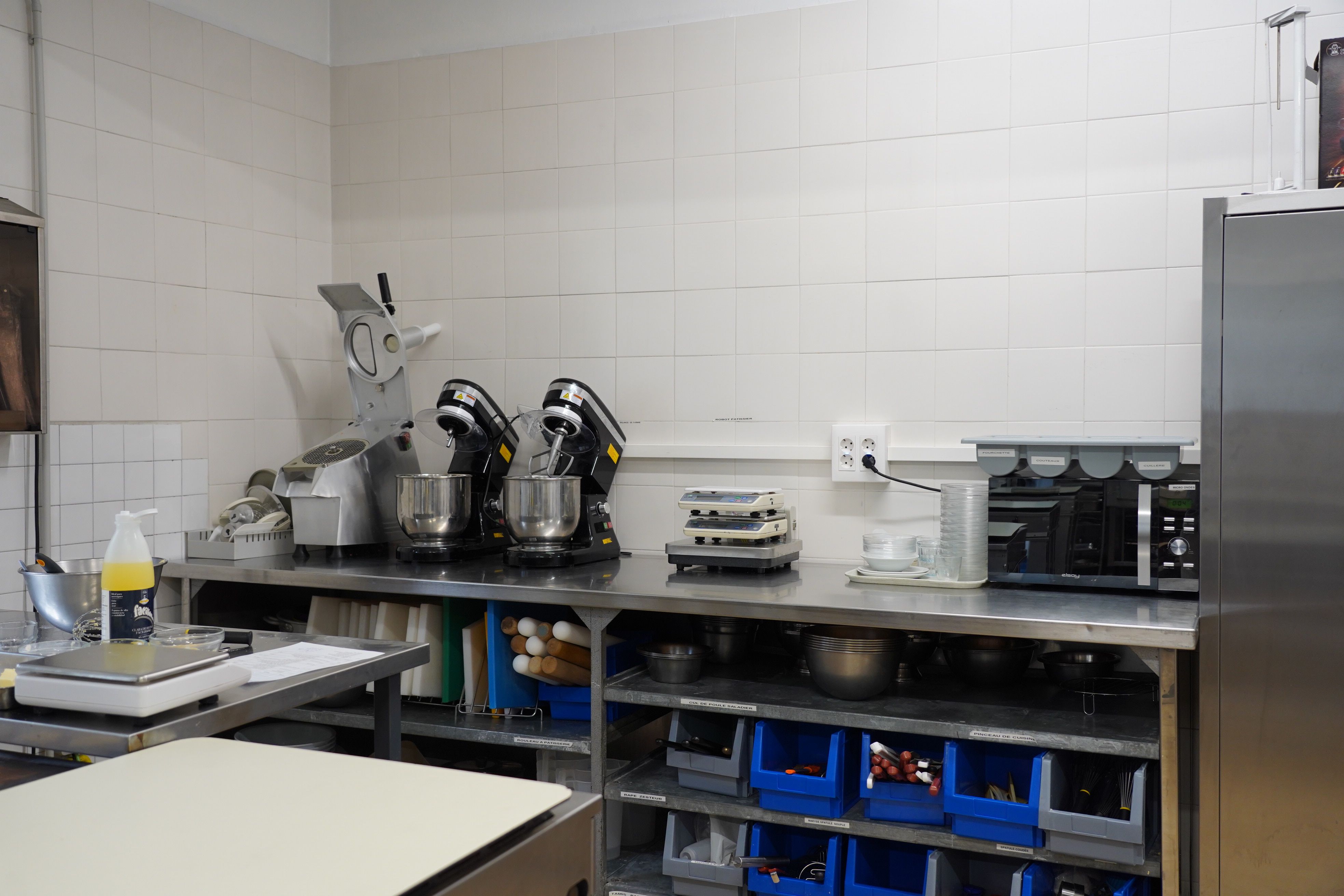 Part de la segona cuina pels alumnes de producció. Part de la segona cuina pels alumnes de producció.