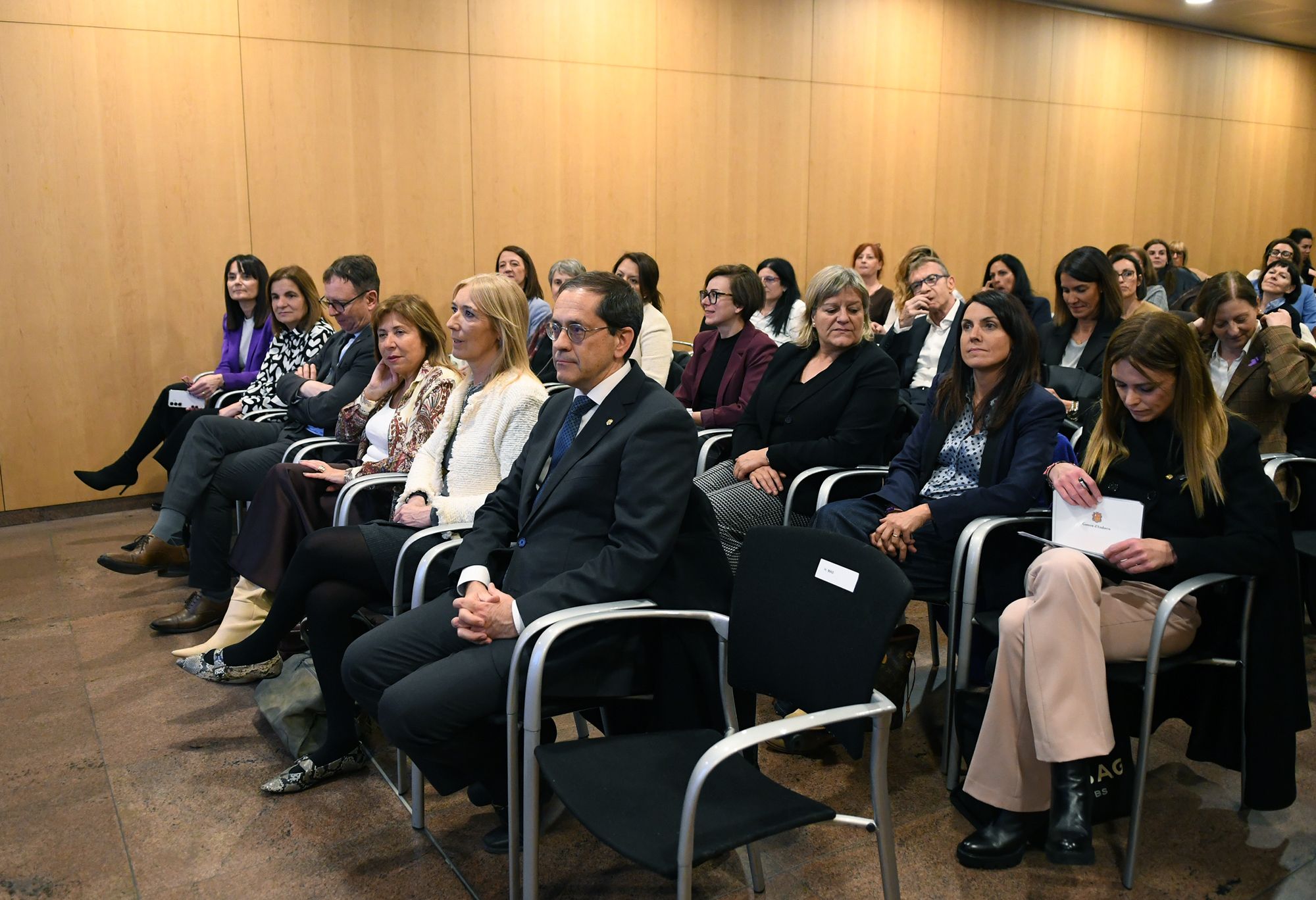 Les autoritats presents a l'acte.