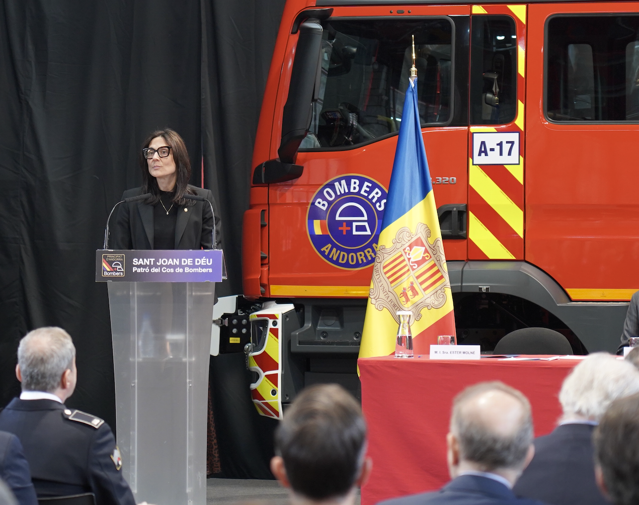 Molné duran la diada del cos de bombers.