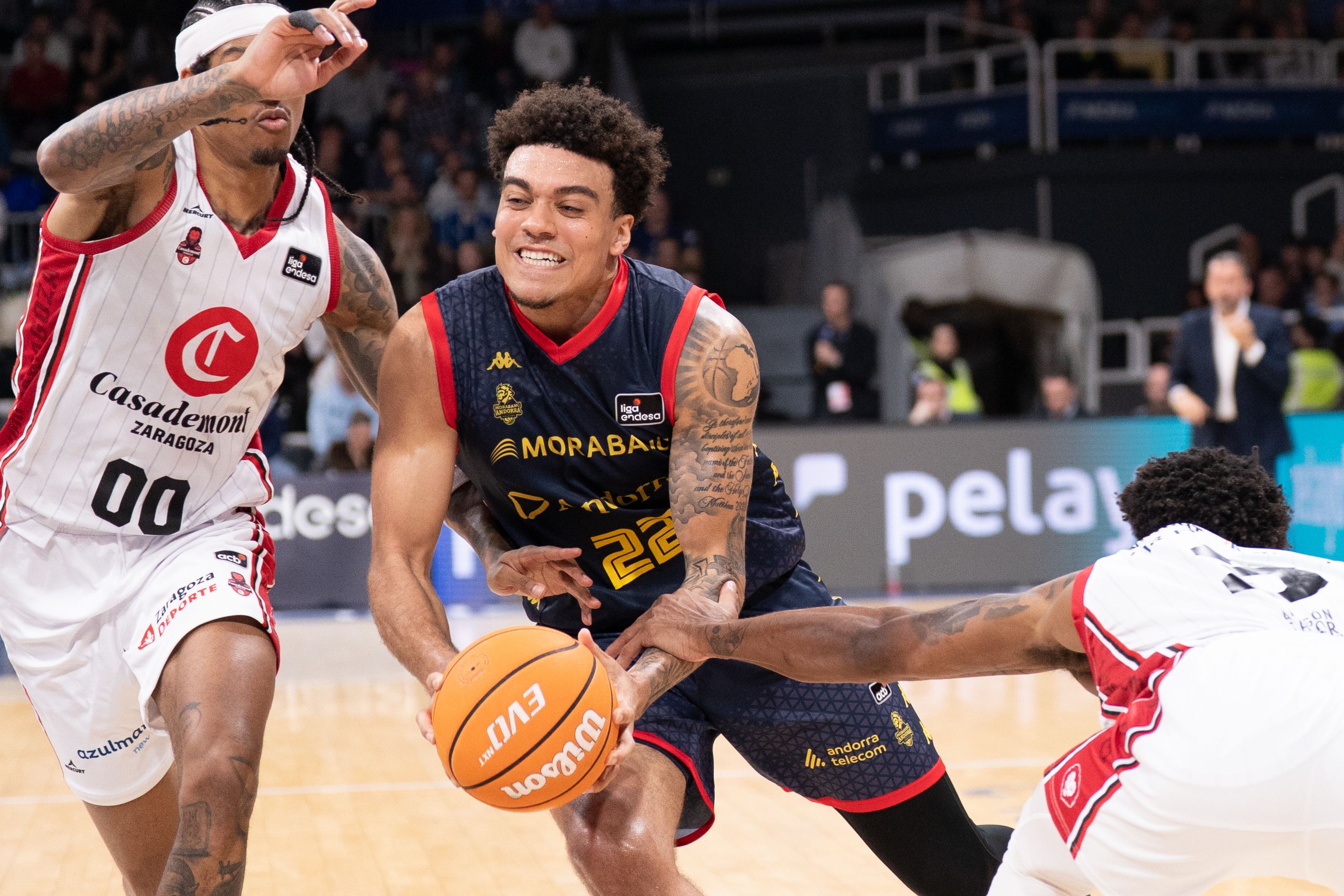 Falta sobre Justin McKoy.