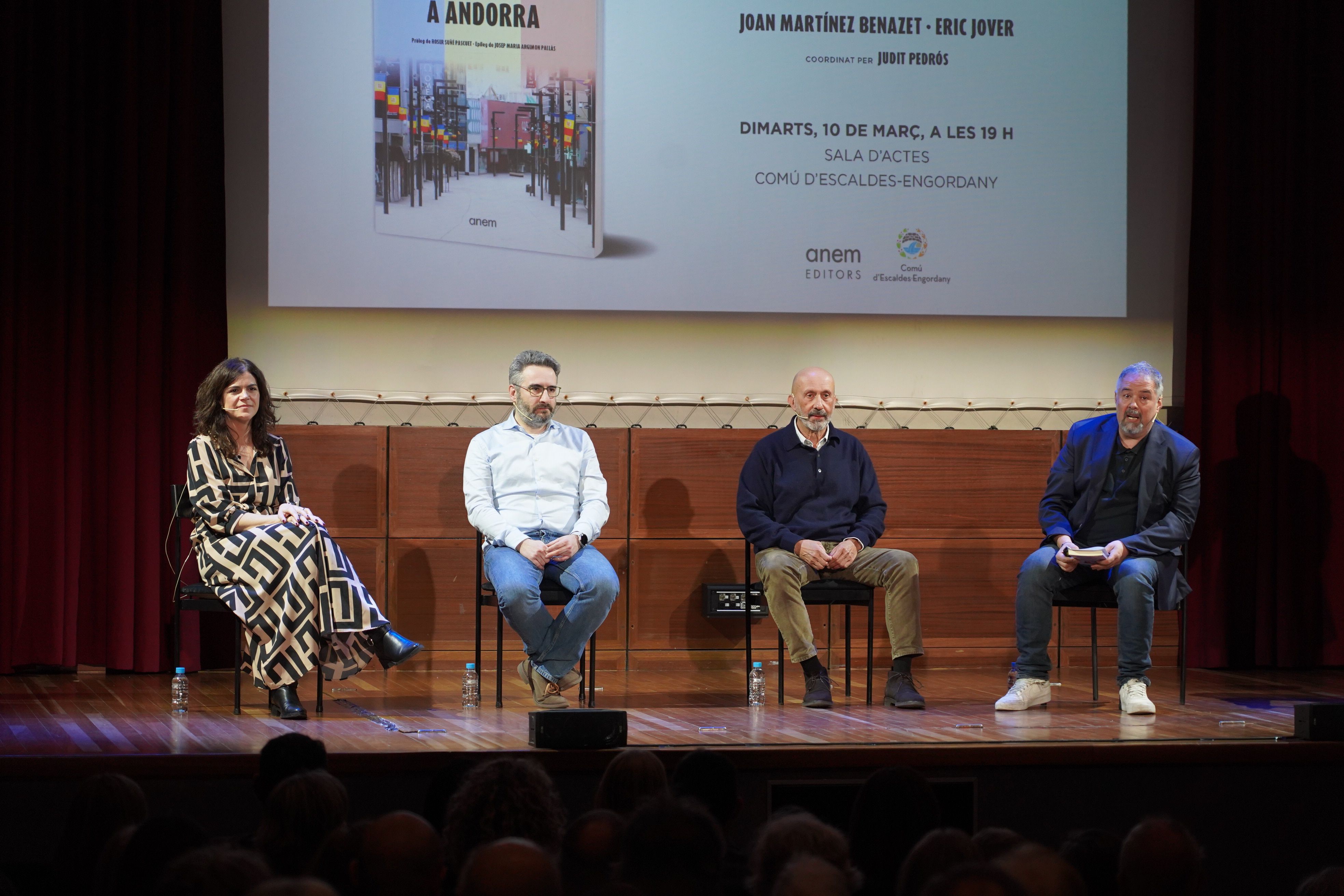 Un instant de la presentació del llibre 'Divendres 13. La pandèmia a Andorra'.