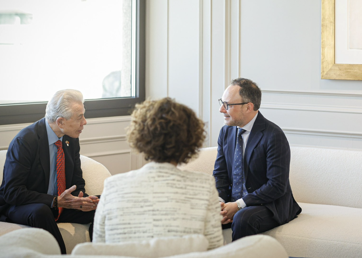 Reunió entre León Jr. i Espot.