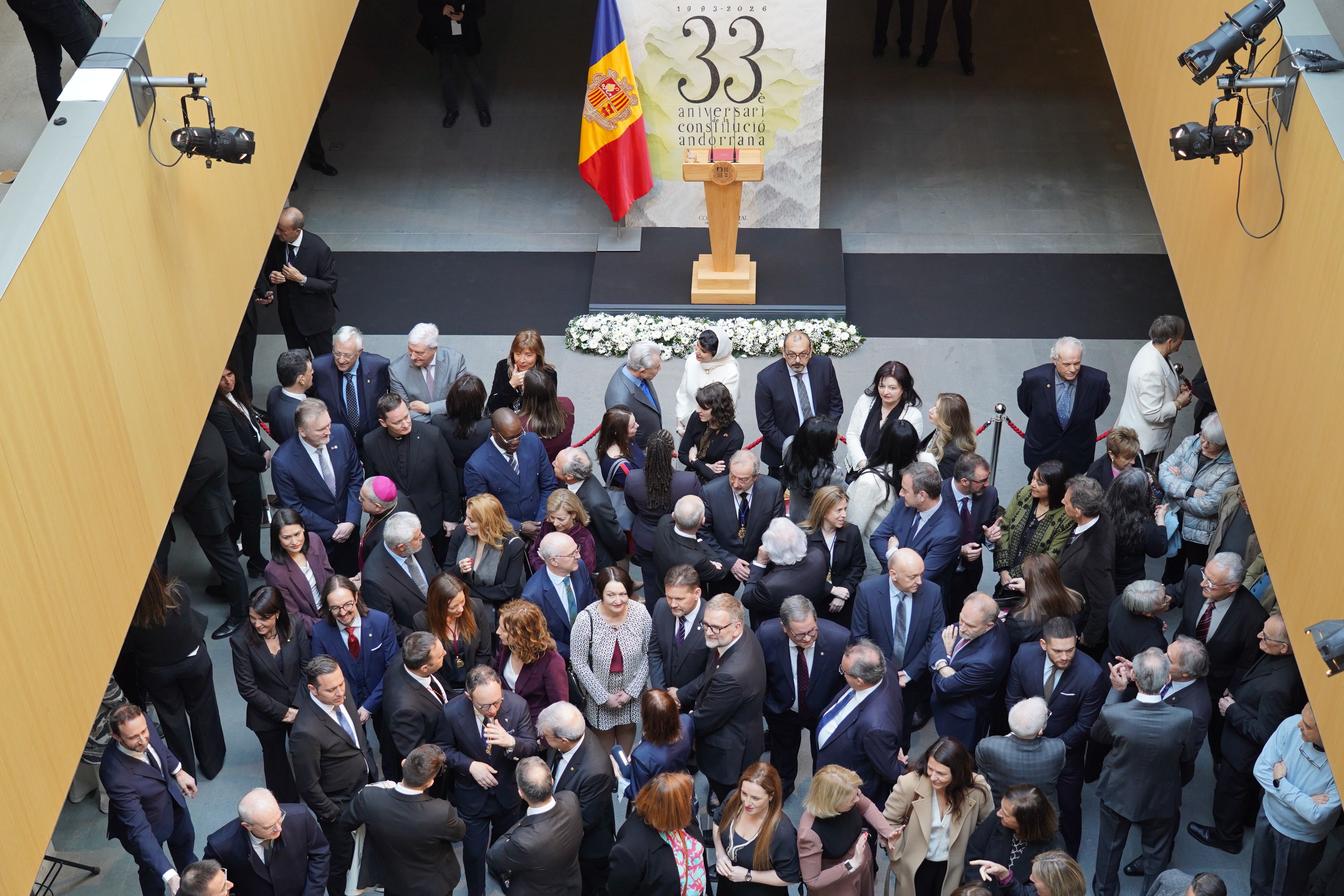 Assistents a la recepció amb motiu del dia de la Constitució. // M. P.