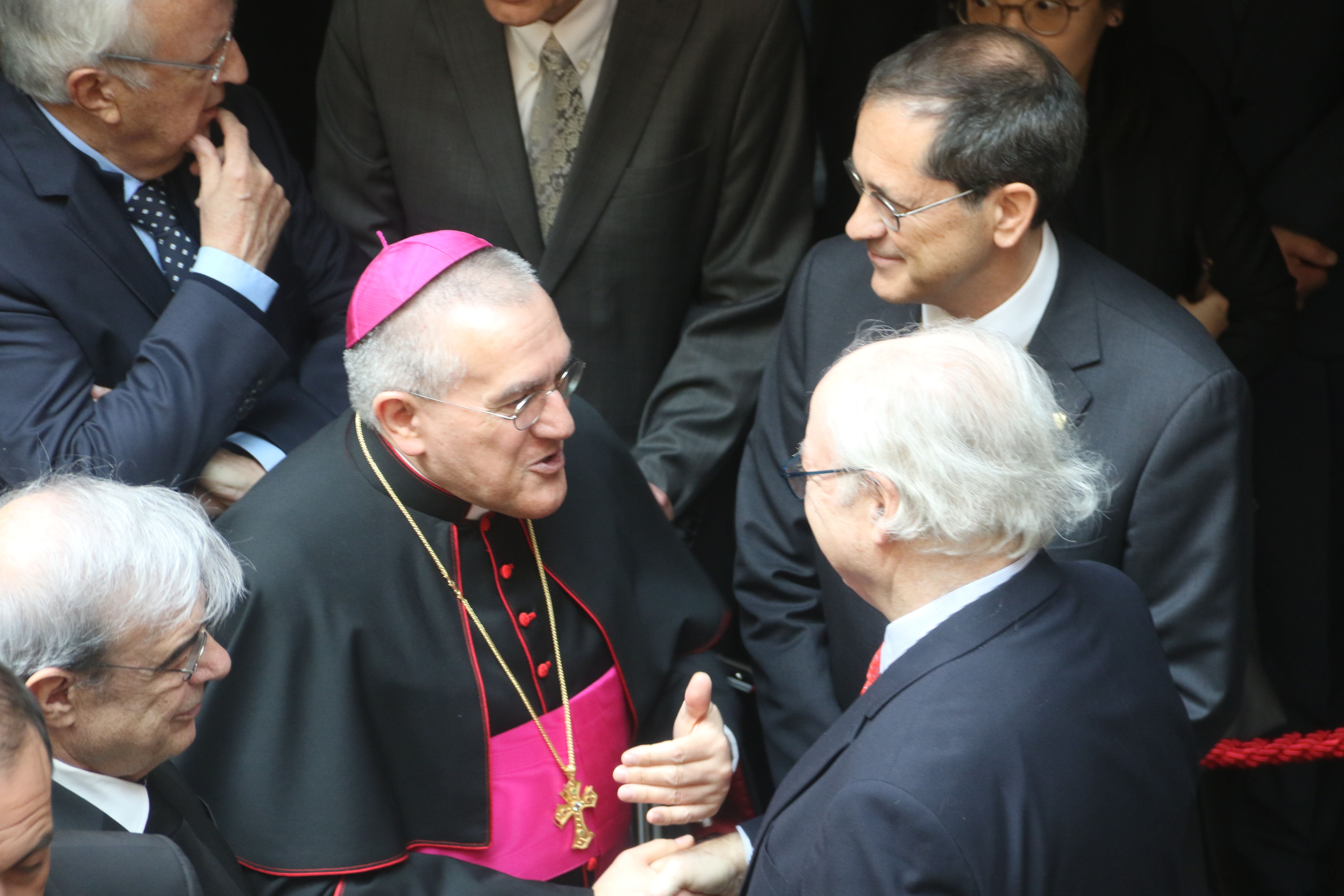 Piero Pioppo parlant amb Carles Pérez-Desoy. 