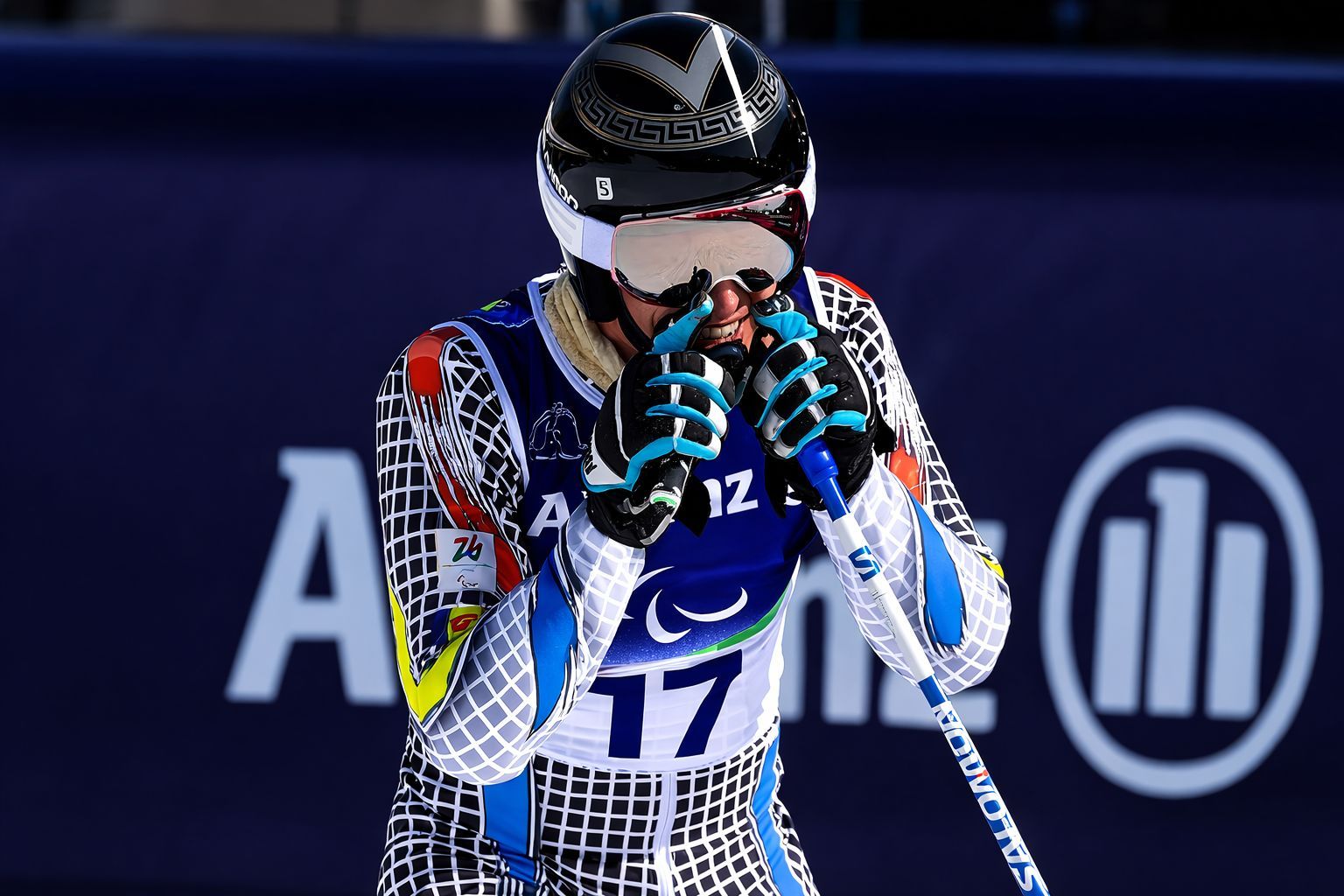 L'esquiador andorrà, sorprès després de la seva baixada al descens dels Jocs. L'esquiador andorrà, sorprès després de la seva baixada al descens dels Jocs.