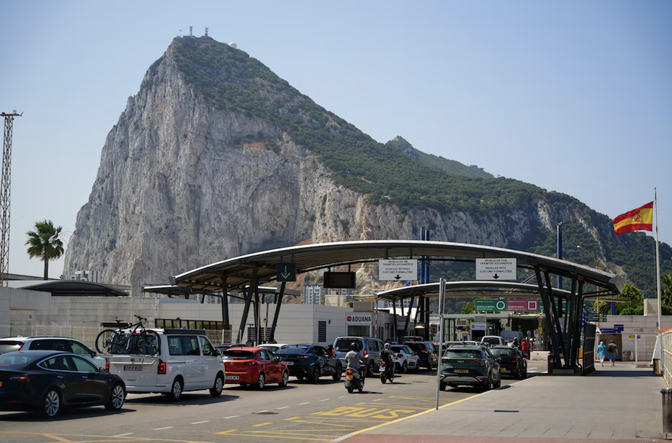 La decisió de la naturalesa jurídica de l'acord d'associació passa per Gibraltar, indirectament. La decisió de la naturalesa jurídica de l'acord d'associació passa per Gibraltar, indirectament.