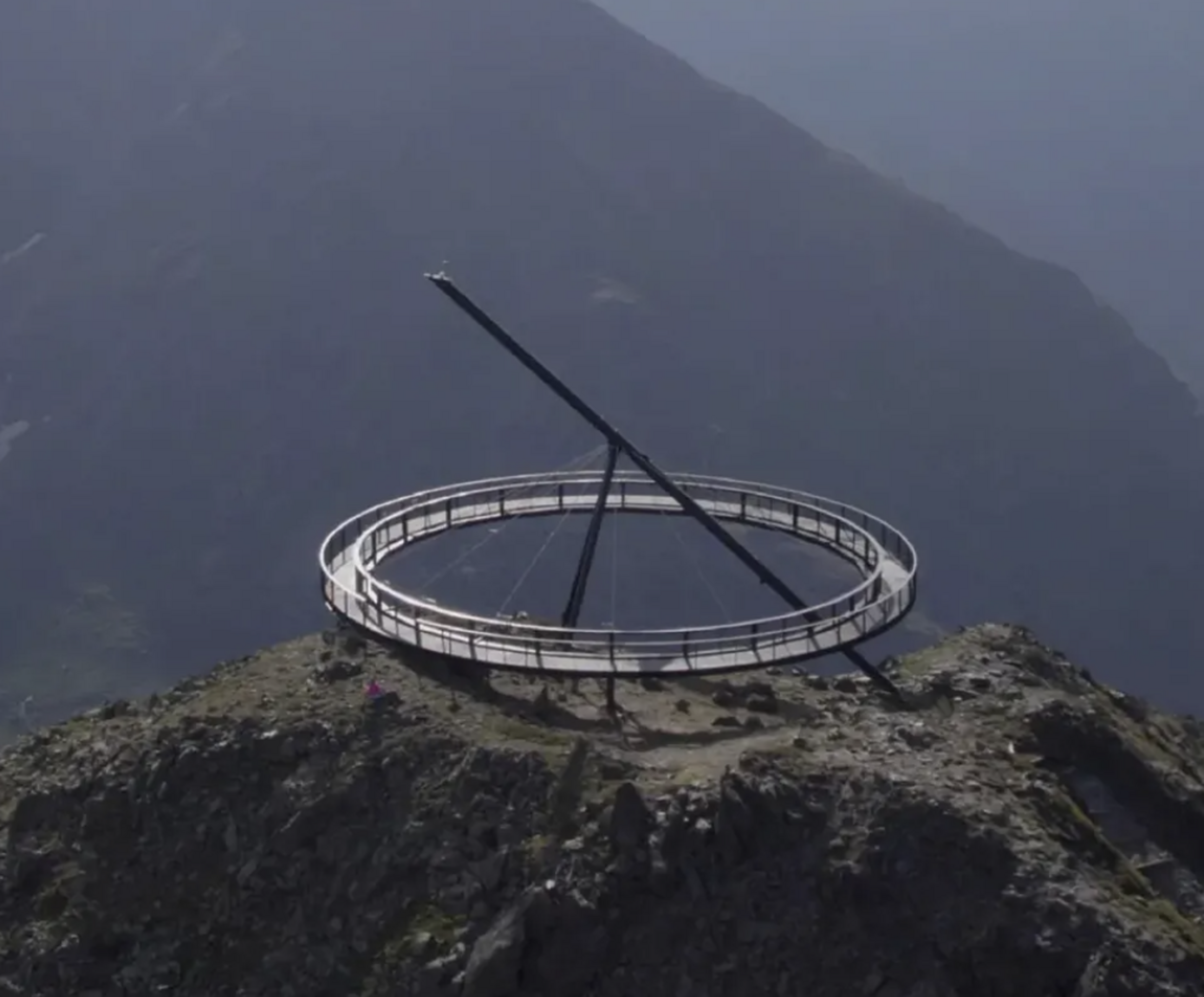 Una imatge del mirador solar de Tristaina, que opta al premi d'arquitectura paisatgística.