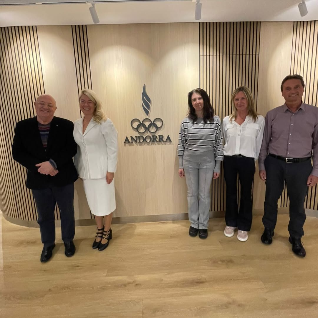 Trobada a les noves oficines del COA amb la representant russa.