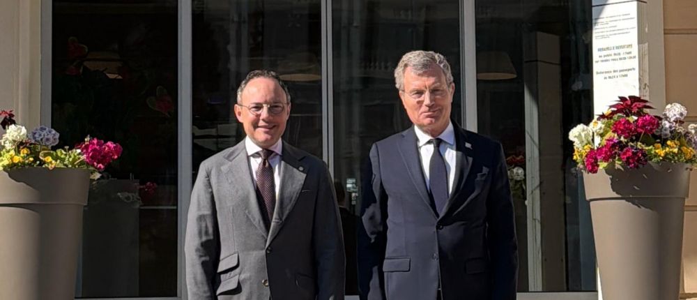 Xavier Espot i el ministre d'Estat de Mònaco, Christophe Mirmand. Xavier Espot i el ministre d'Estat de Mònaco, Christophe Mirmand.