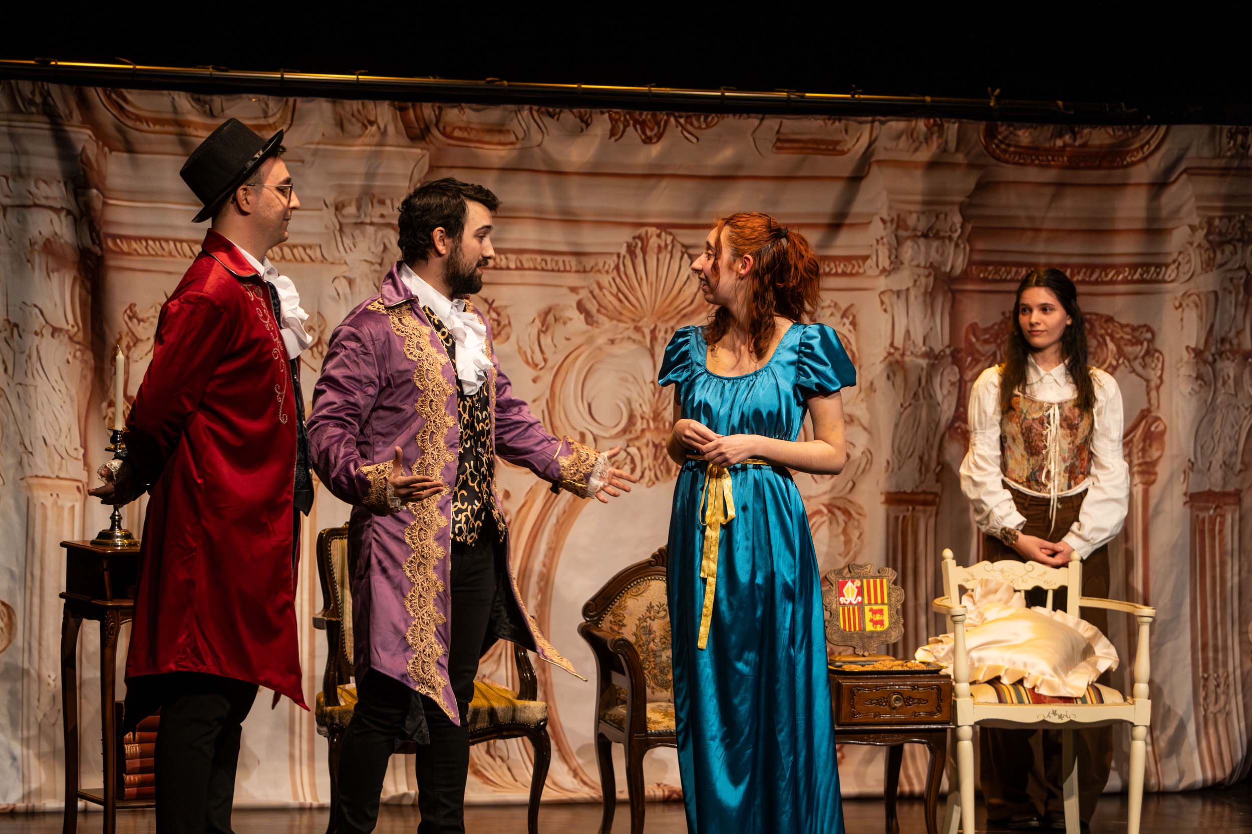 Estrena de "La Novel·la", al teatre de Les Fontetes de la Massana, aquest divendres 20 a la nit.