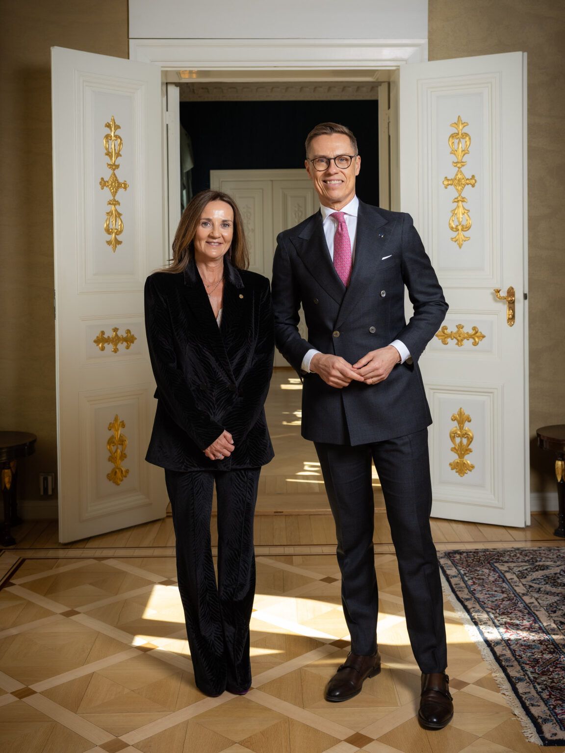 Olga Gelabert lliura les cartes credencials al president finlandès, Alexander Stubb.