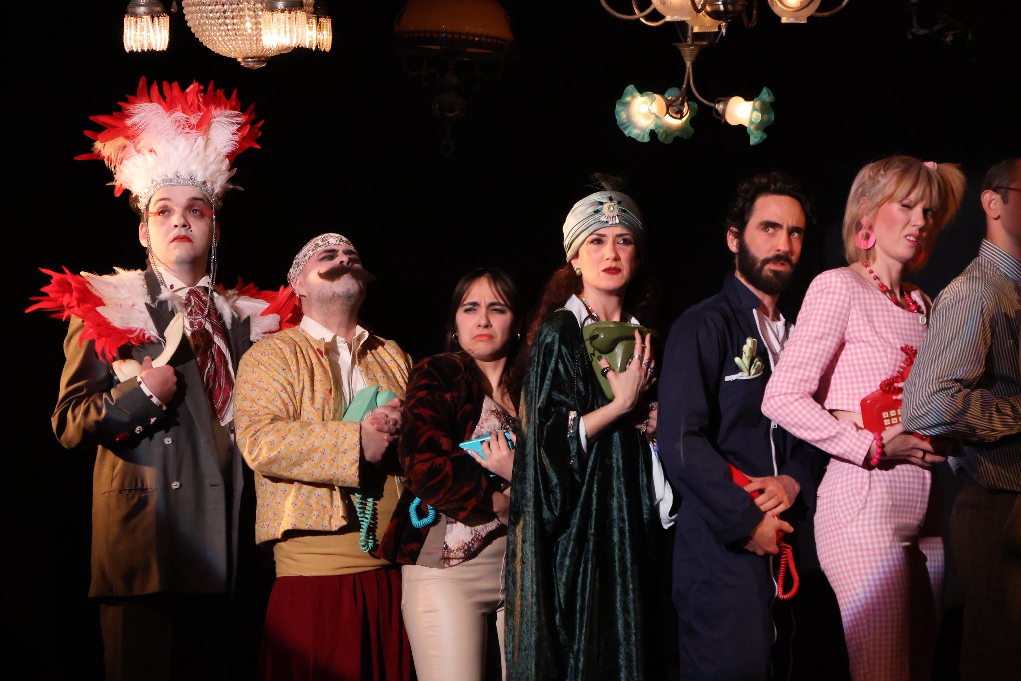 L’obra ‘Abrakadabra’ no deixa cap butaca buida al Teatre comunal.