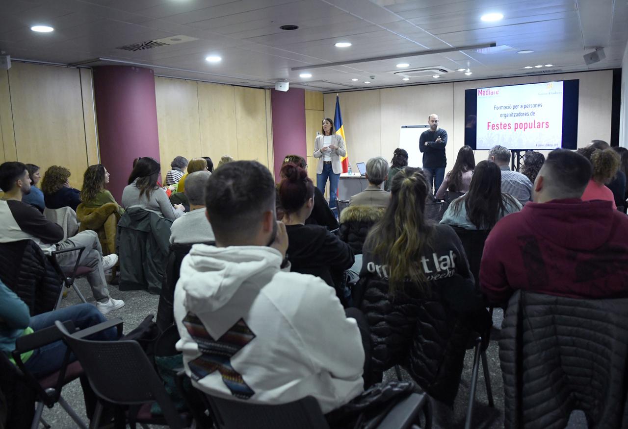 Una de les formacions impartides pel ministeri de Salut. Una de les formacions impartides pel ministeri de Salut.