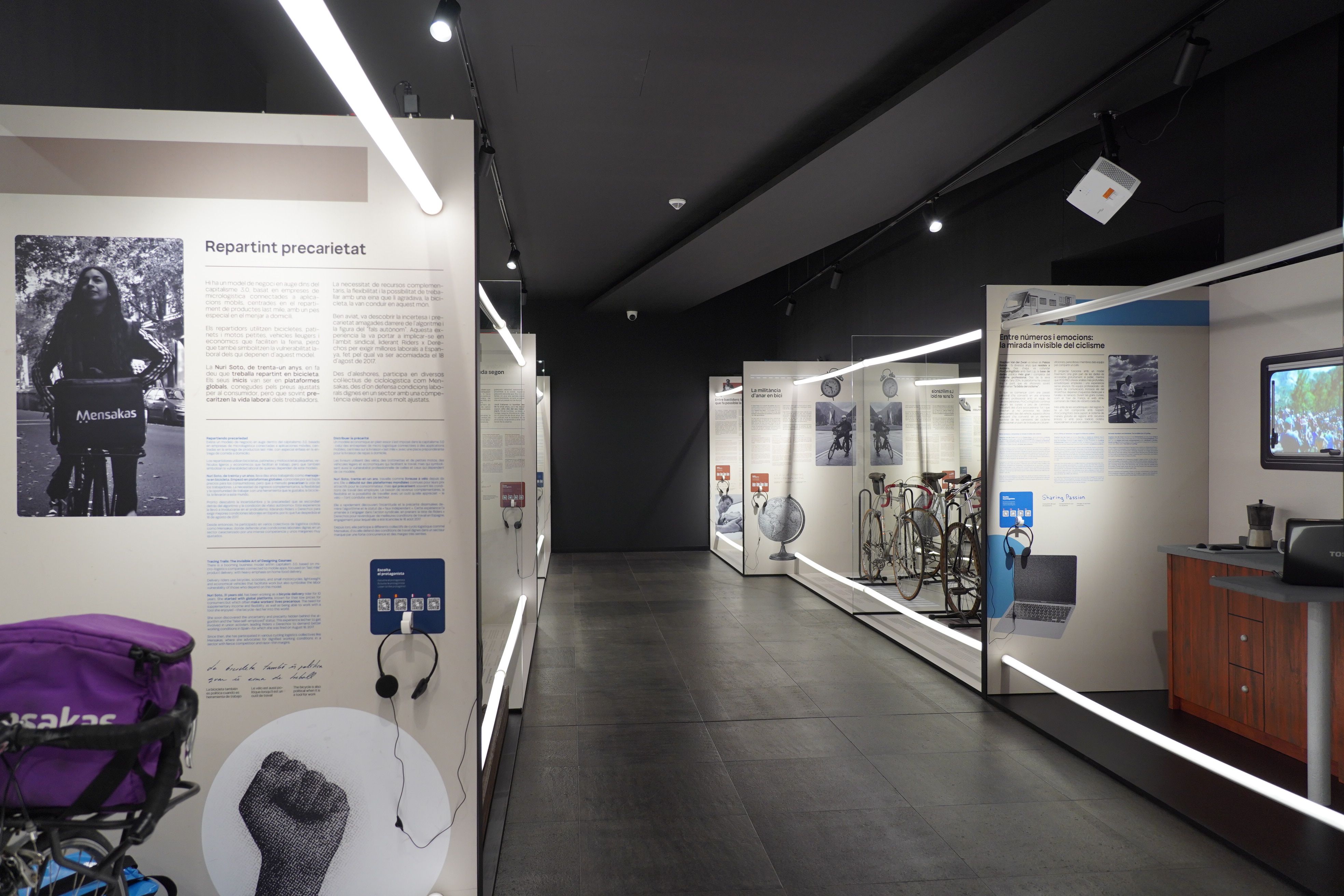 Els diferents expositors amb els diferents testimonis.