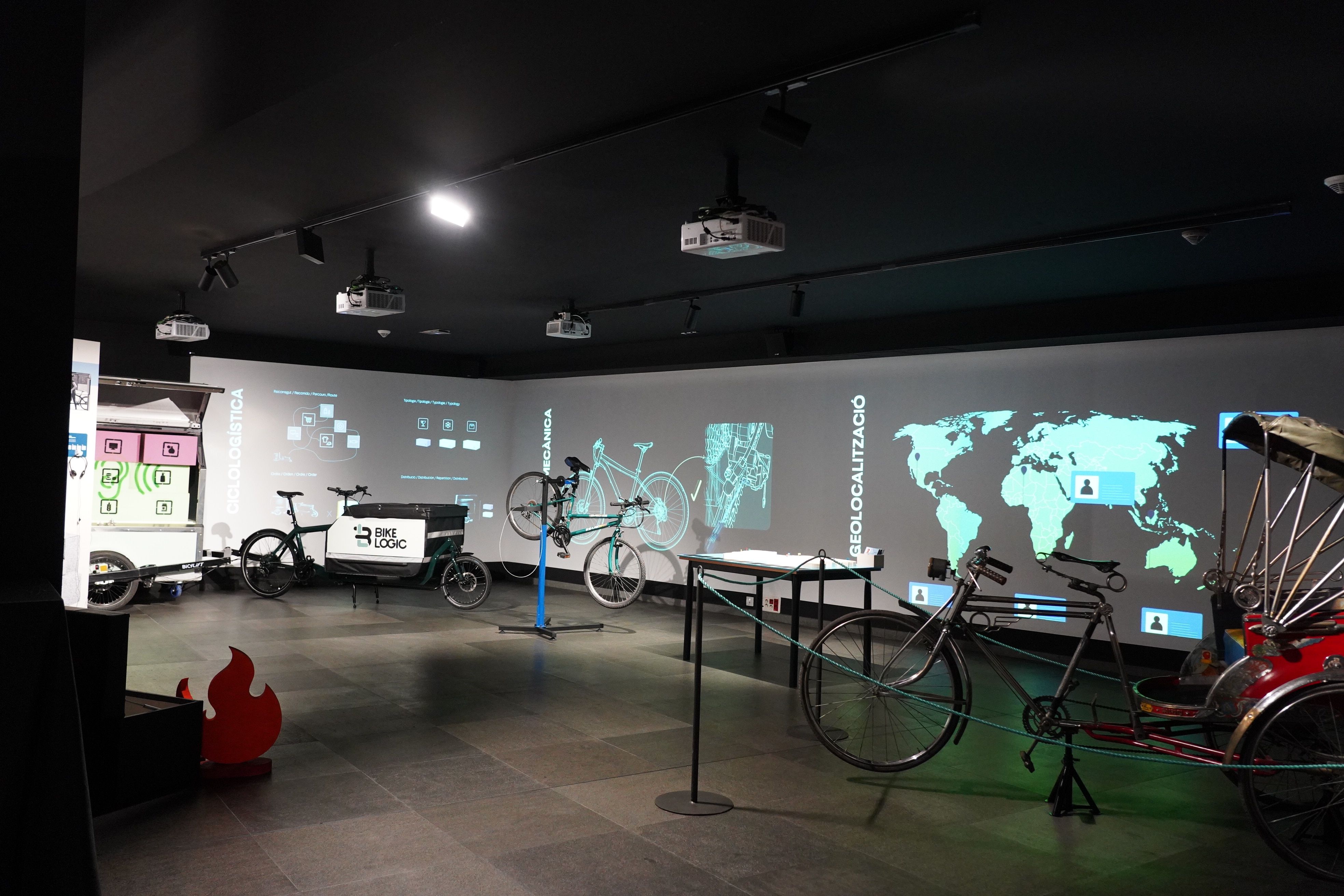 La zona interactiva, amb els jocs.