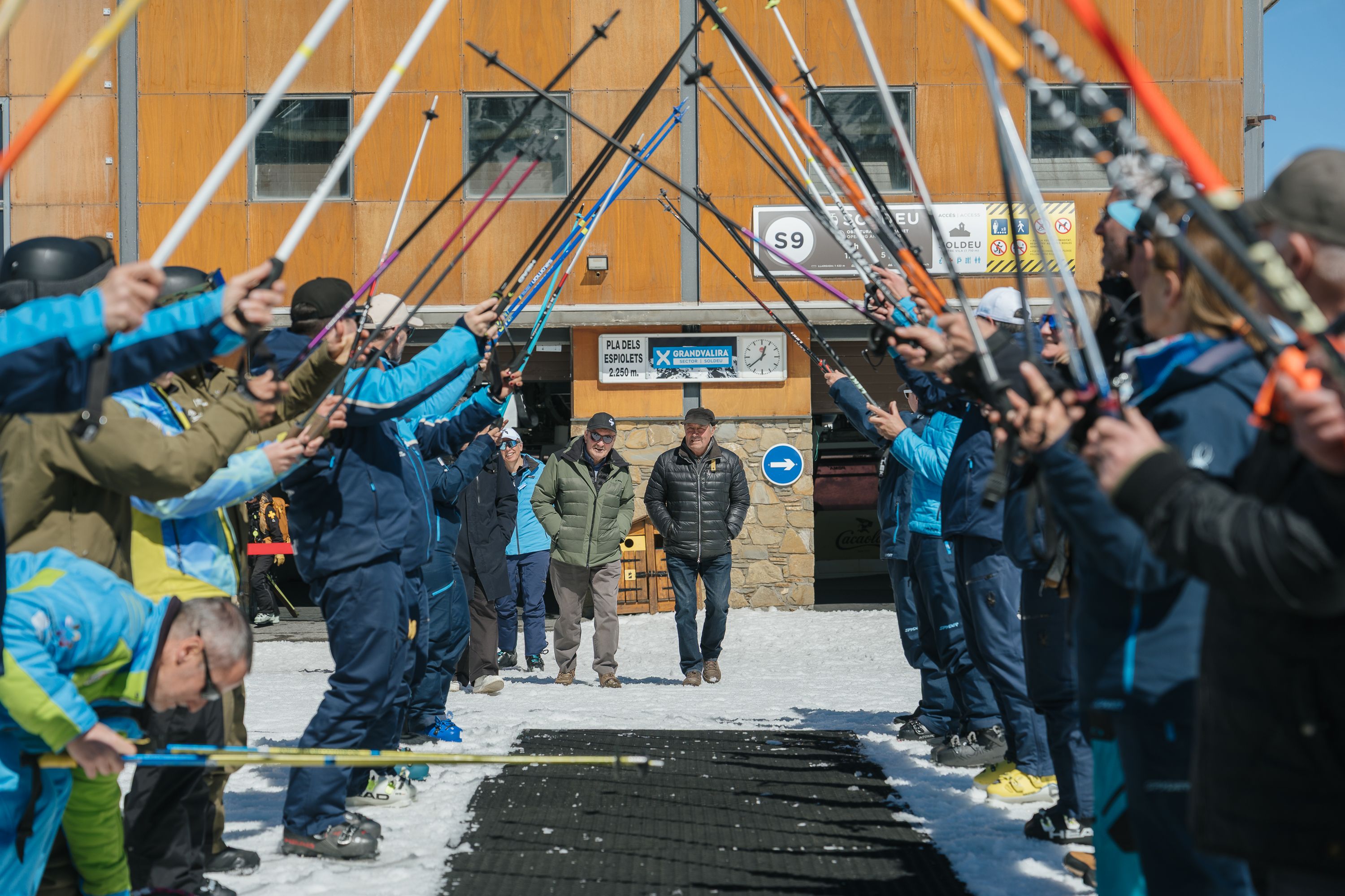 Homenatge als fundadors de l'escola esquí de Soldeu.