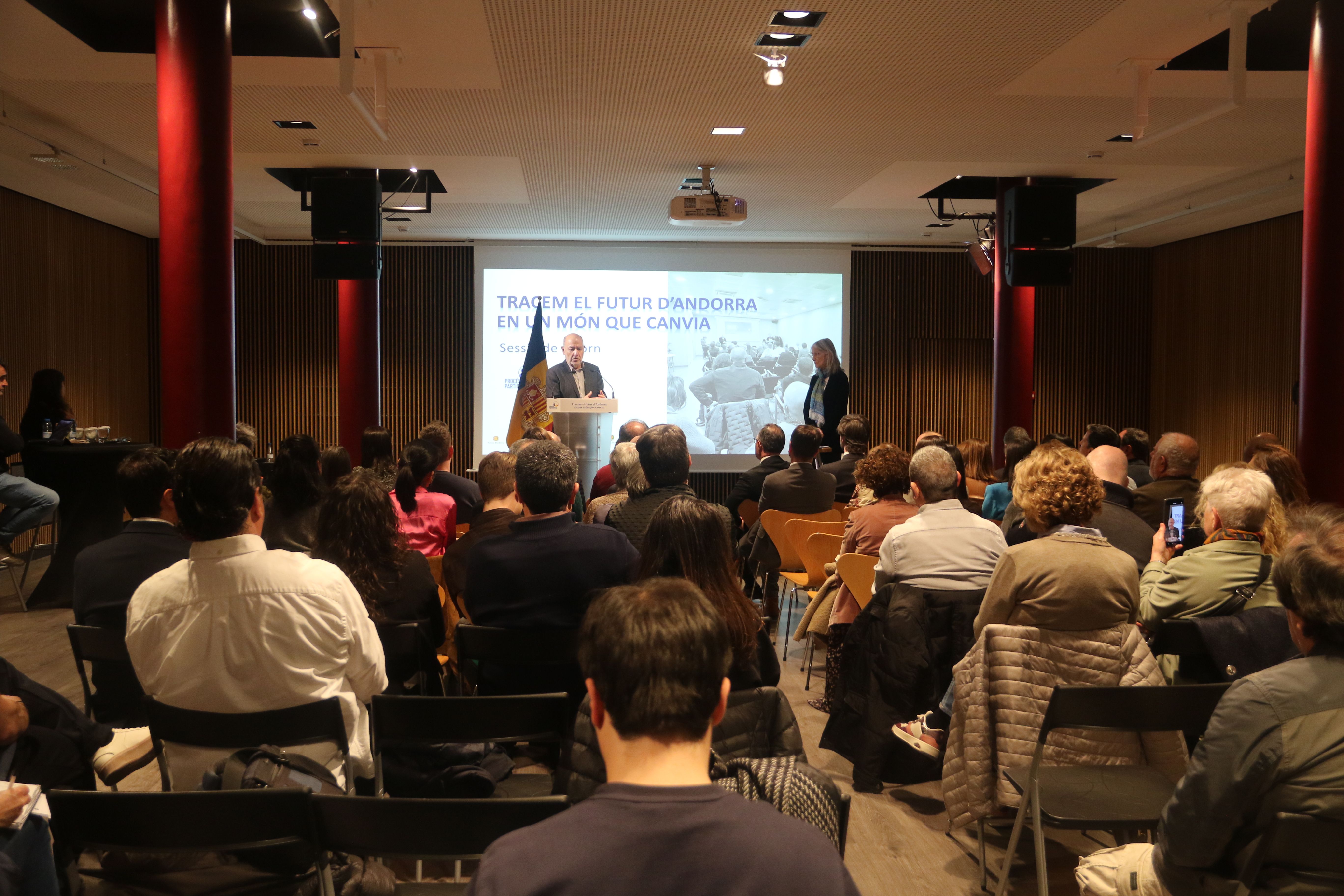 Un moment de la presentació de les conclusions general del procés participatiu.